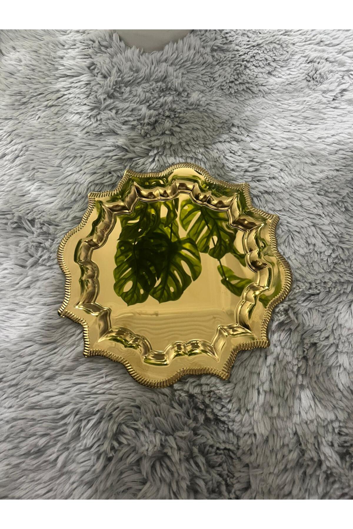 Köşeleri Dalgalı Gold Paslanmaz Çelik Kahve Sunum Tepsisi