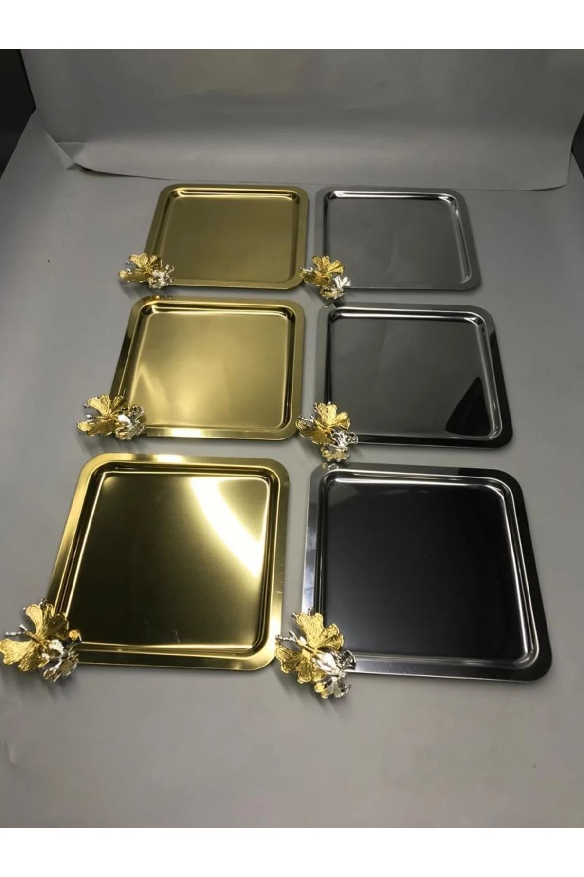 2 Farklı Renkte Kare Lüx Kelebek Aksesuarlı 3 Gold,3 Gümüş Paslanmaz Çelik Kahve,çay, Sunum Tepsisi