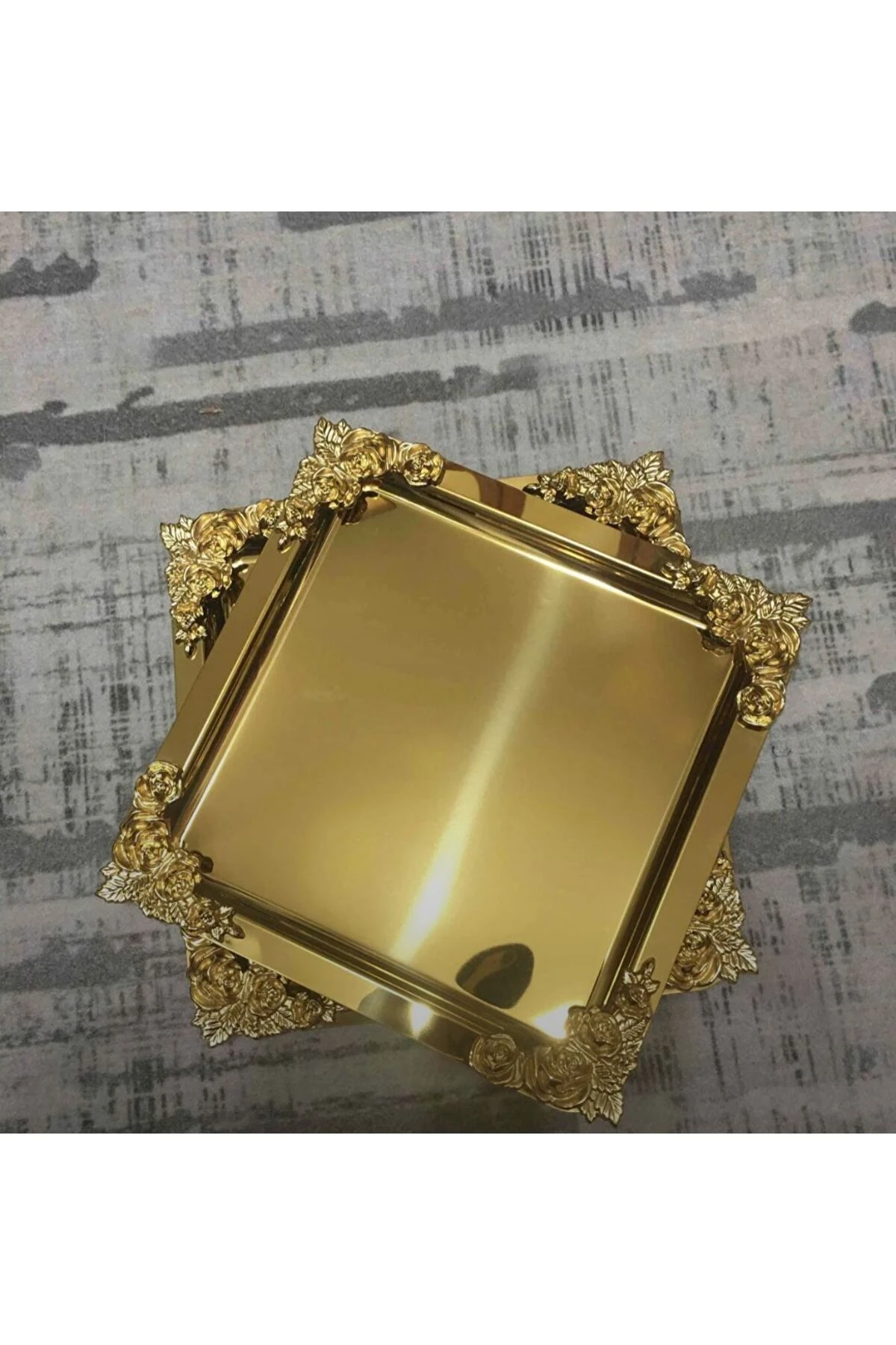 6'Lı Kare Köşe Çiçekli Tek Taraflı Gold Kaplama Sunum Tepsisi