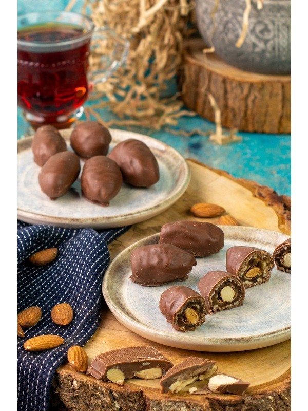 ezgikaya kuruyemiş Sütlü Çikolatalı Bademli Hurma 500 gr