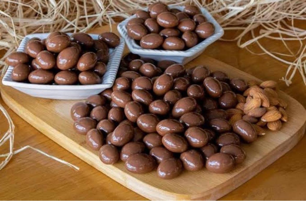 ezgikaya kuruyemiş Draje Badem Sütlü 1000 gr