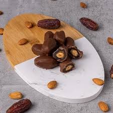 ezgikaya kuruyemiş Sütlü Çikolatalı Bademli Hurma 250 gr