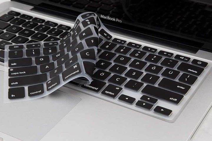 Apple Macbook 13.3' Air M1 Klavye Koruyucu Silikon Ped