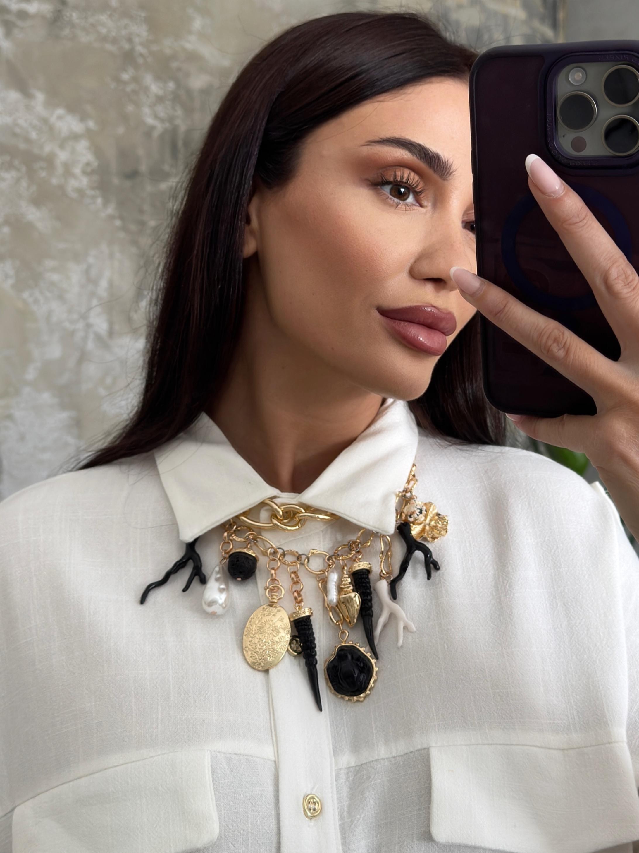 SİYAH DETAY CHARM KOLYE