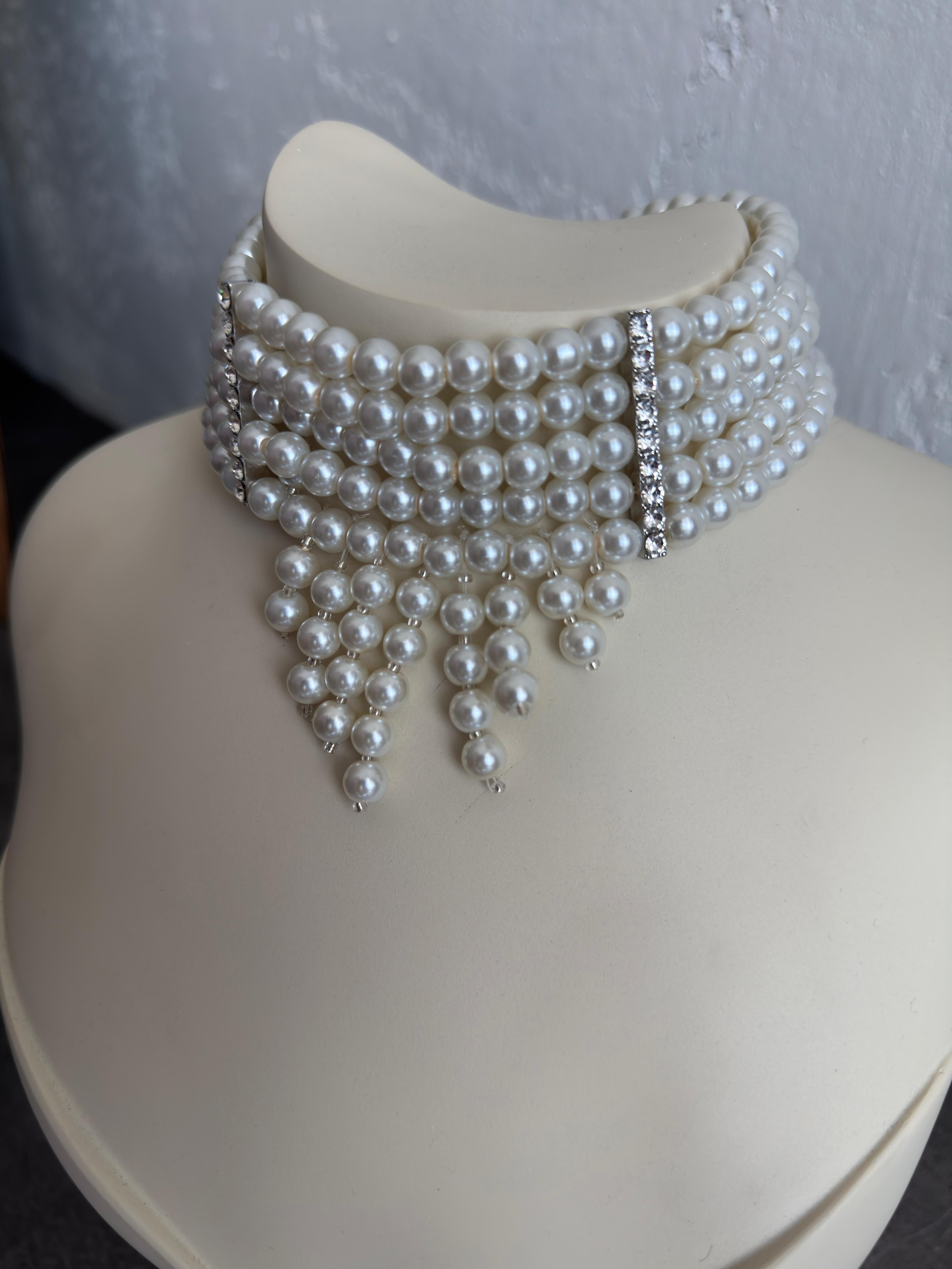 İNCİ DETAY CHOKER