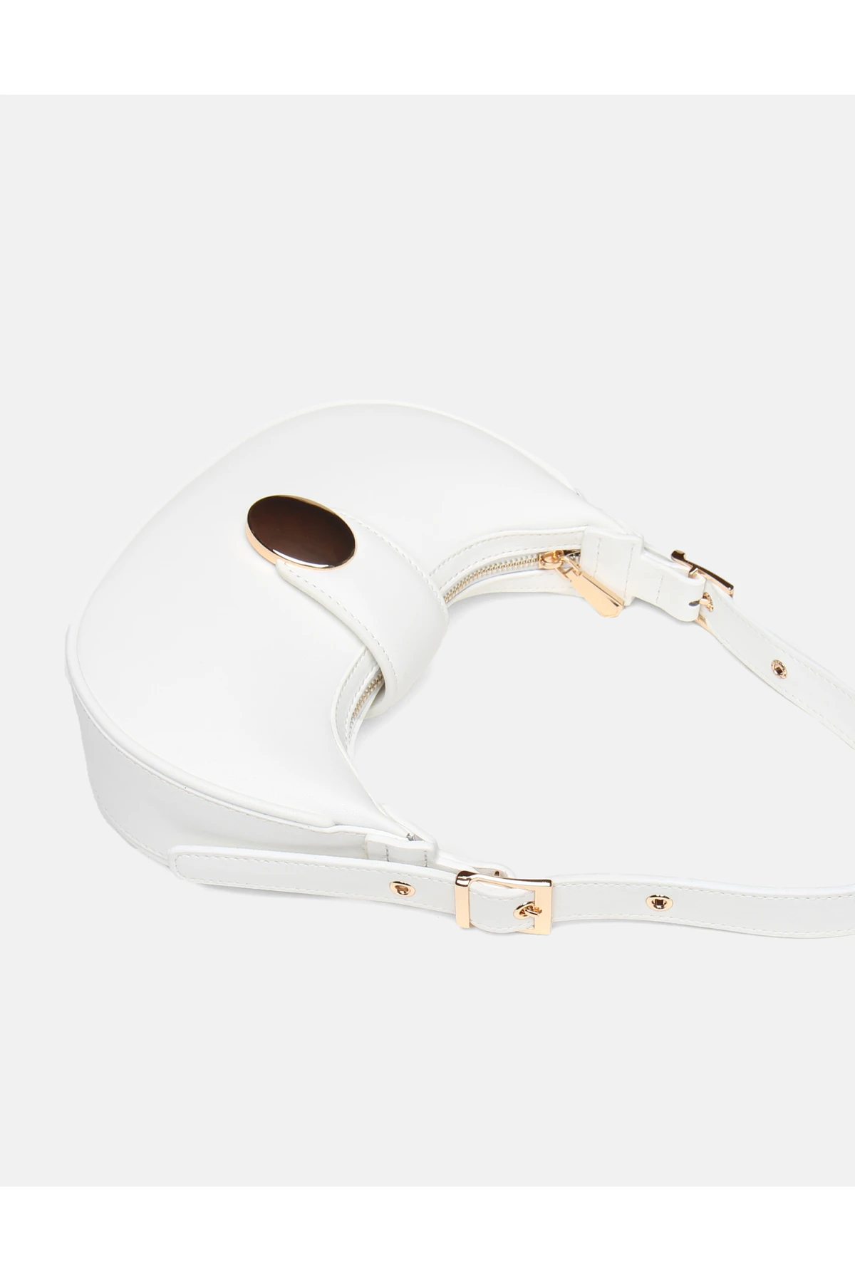 Juvis Bag Oval Charm Beyaz Suni Deri Fermuarlı Baget Kadın Omuz Çantası Gizli Gözlü Askılı