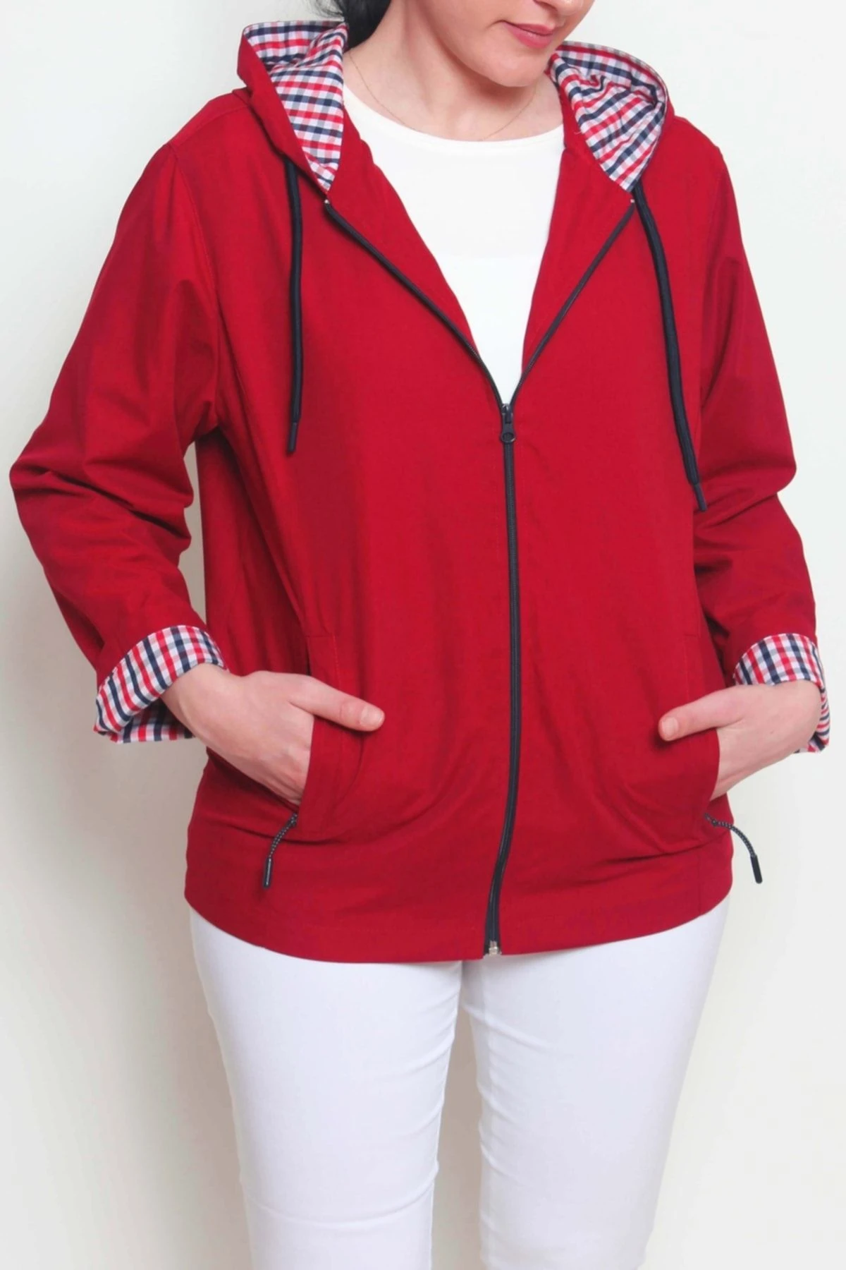 Kadın Ince Su Geçirmez Kapüşonlu Yağmurluk Rüzgarlık