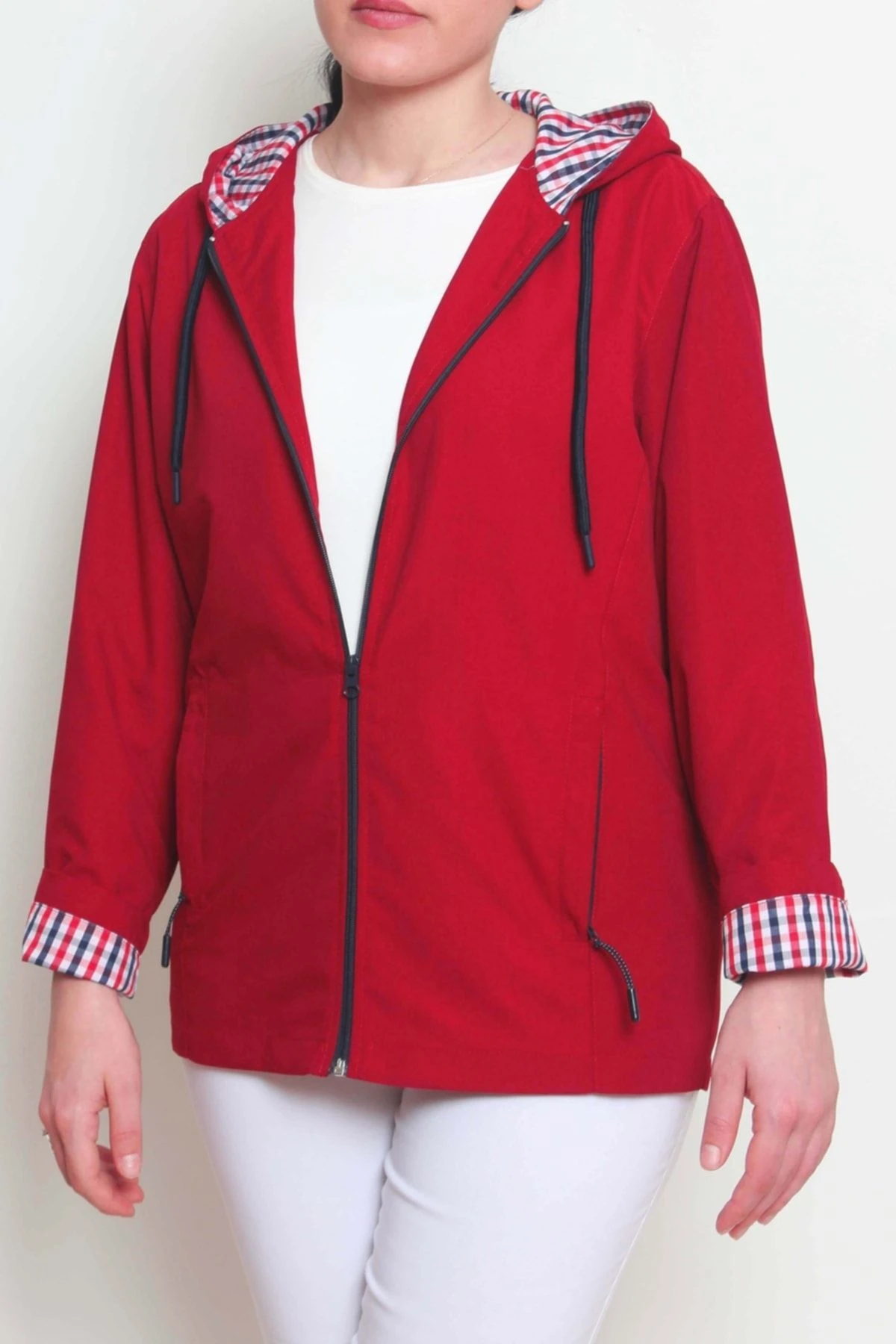 Kadın Ince Su Geçirmez Kapüşonlu Yağmurluk Rüzgarlık