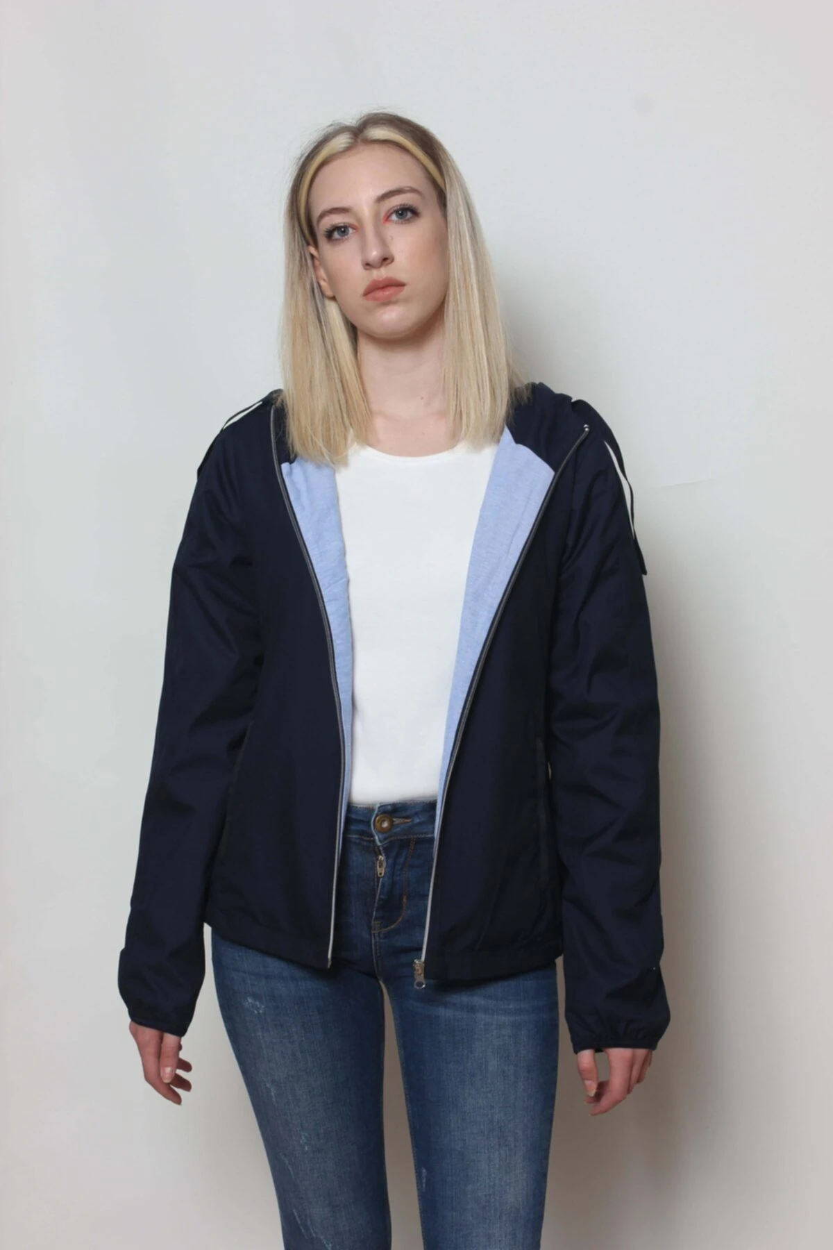 Kadın Lacivert Yağmurluk Rüzgarlık