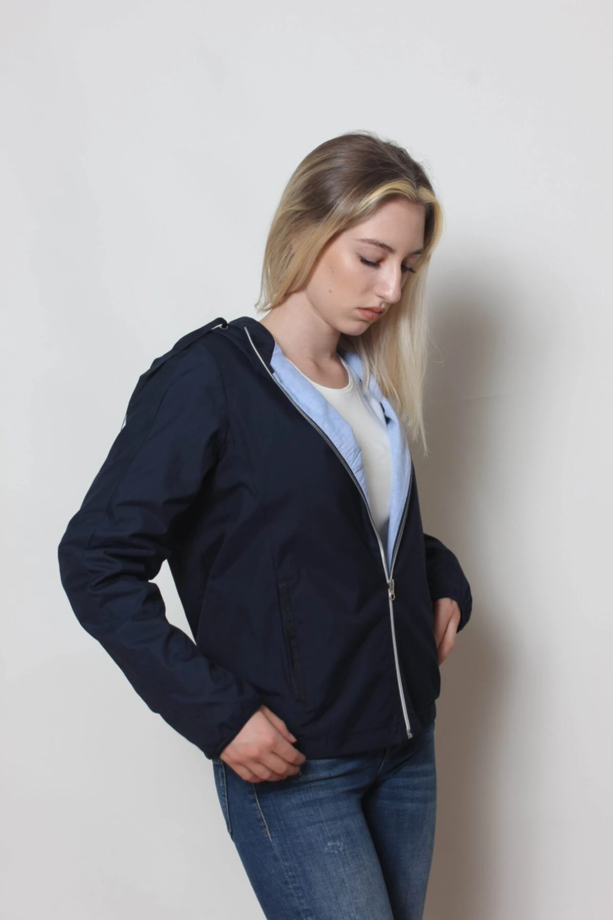 Kadın Lacivert Yağmurluk Rüzgarlık