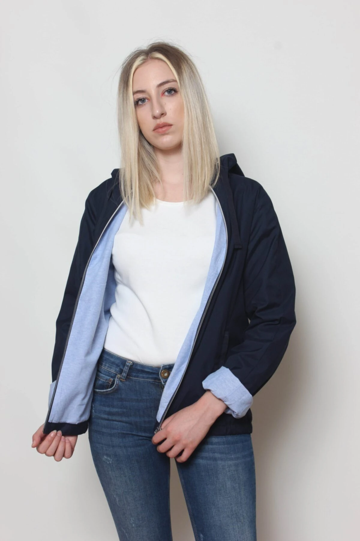 Kadın Lacivert Yağmurluk Rüzgarlık