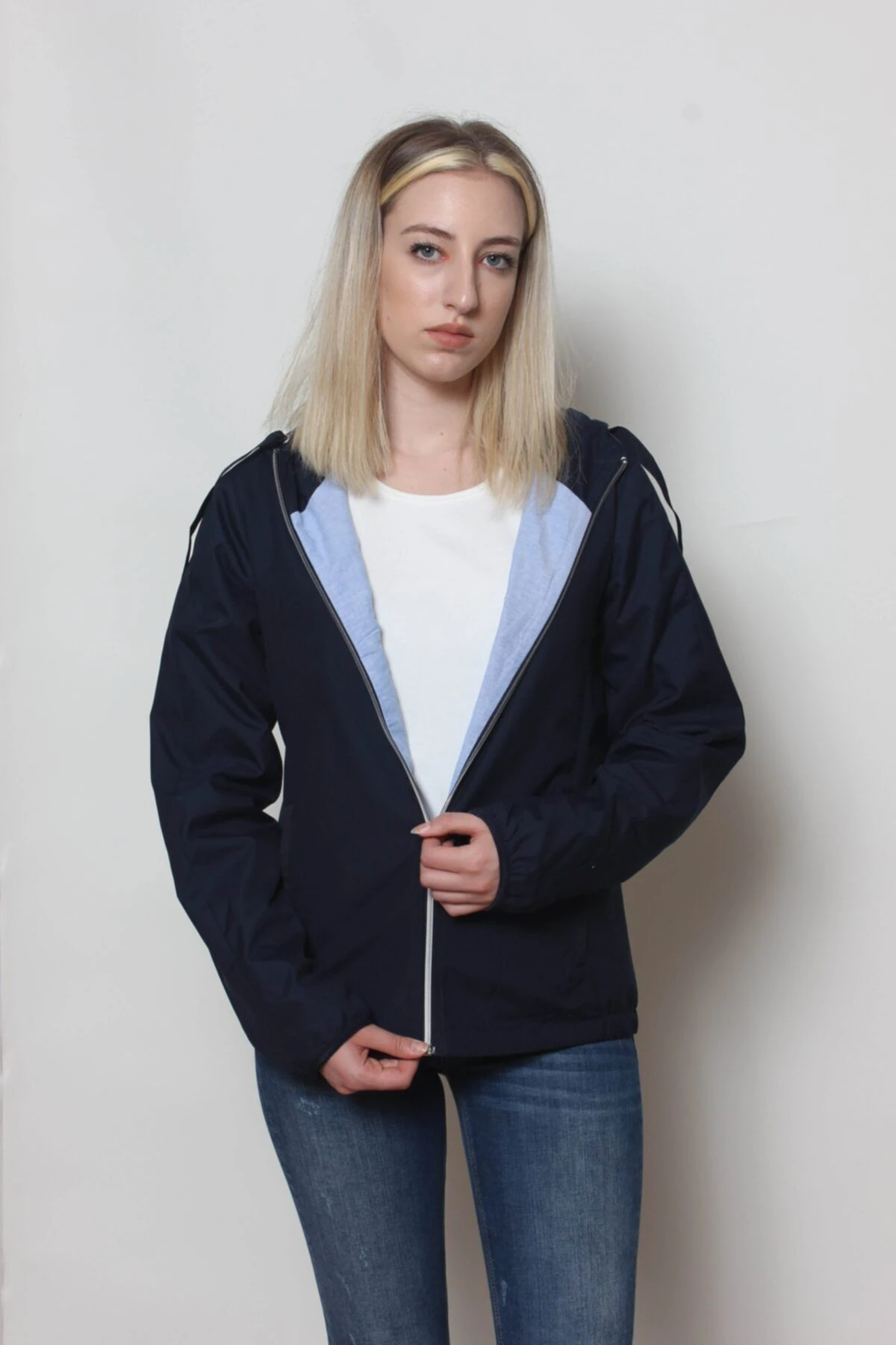 Kadın Lacivert Yağmurluk Rüzgarlık