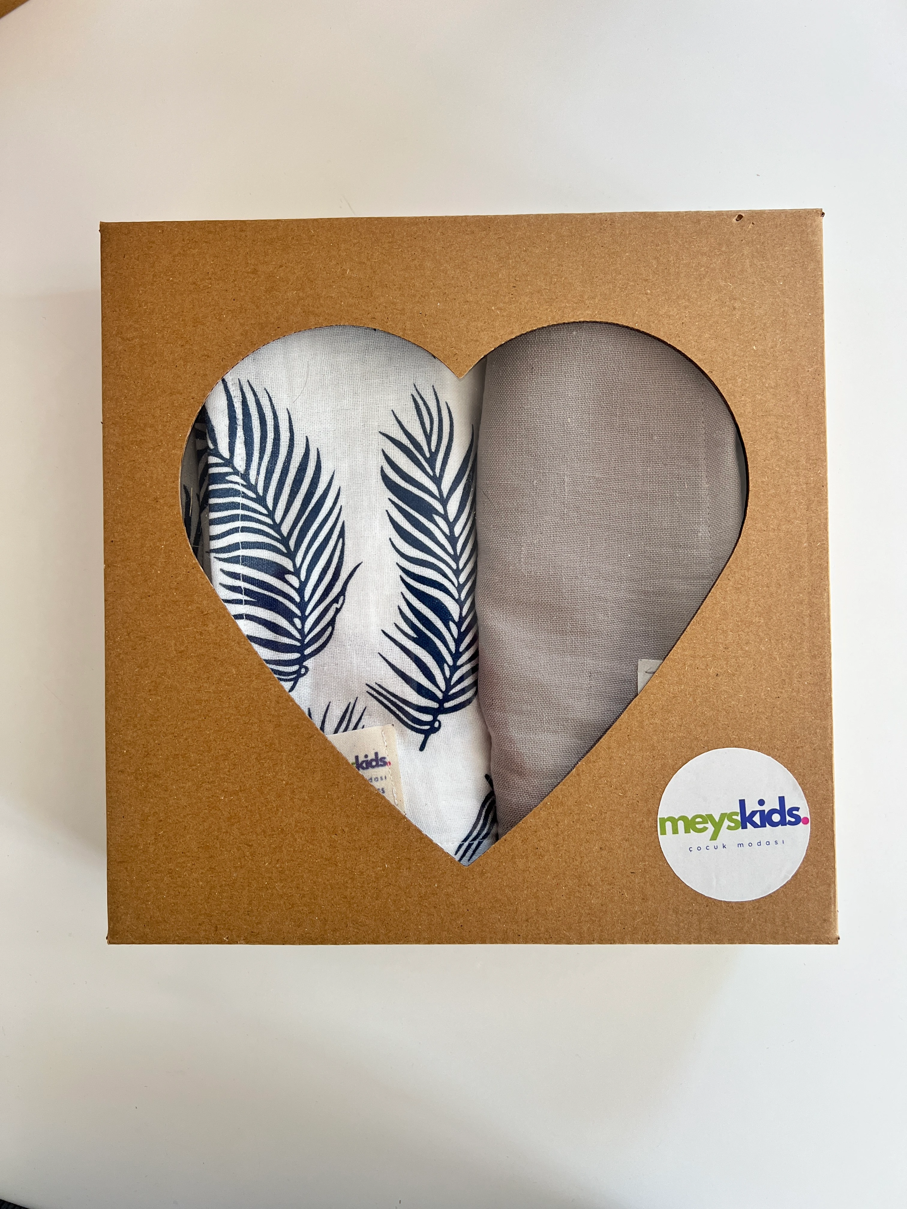 Kuş Tüyü 3'lü Battaniye Seti