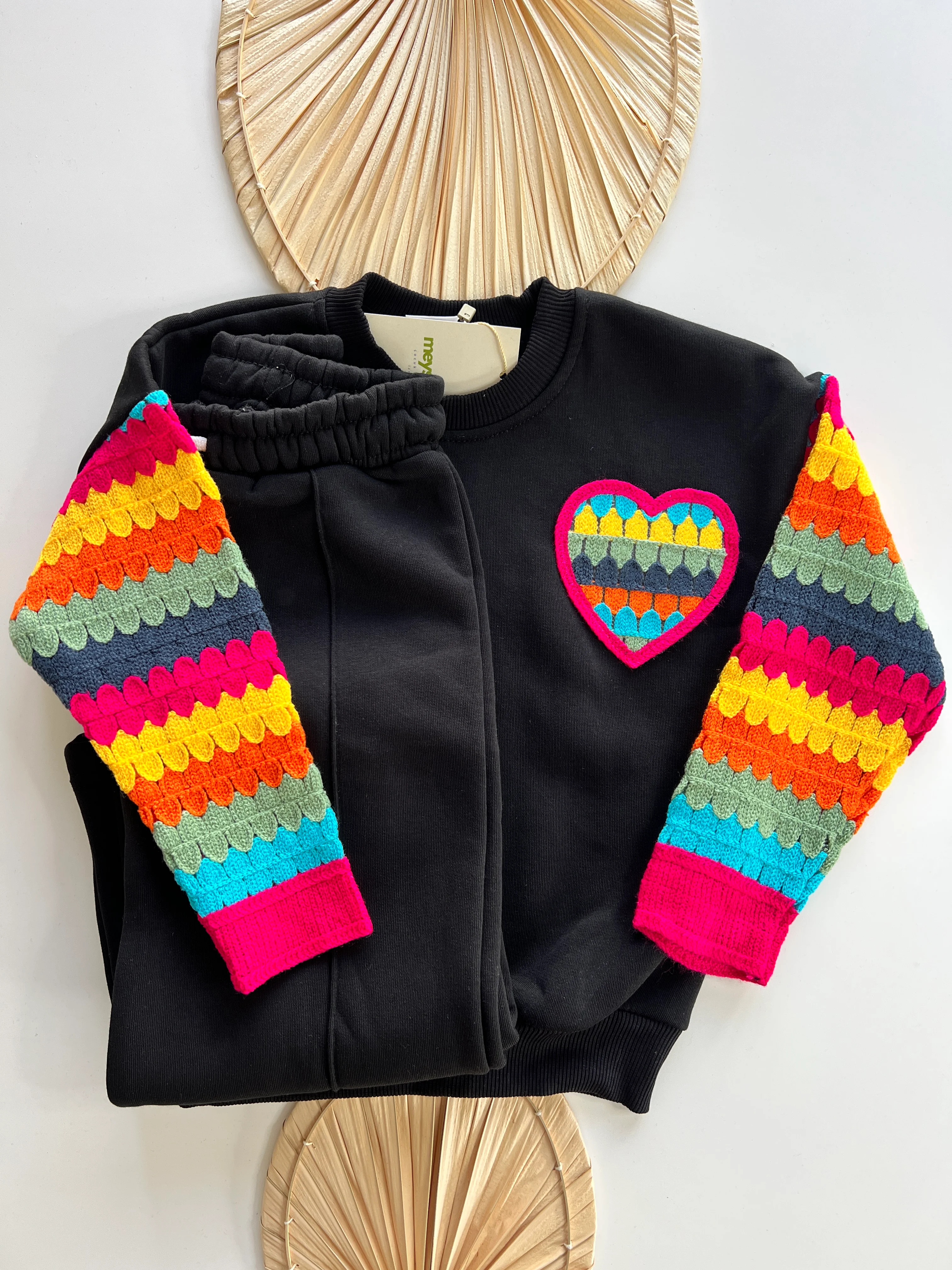 Örgü Kollu Kalp Detaylı Şardonlu Kız Çocuk Takımı