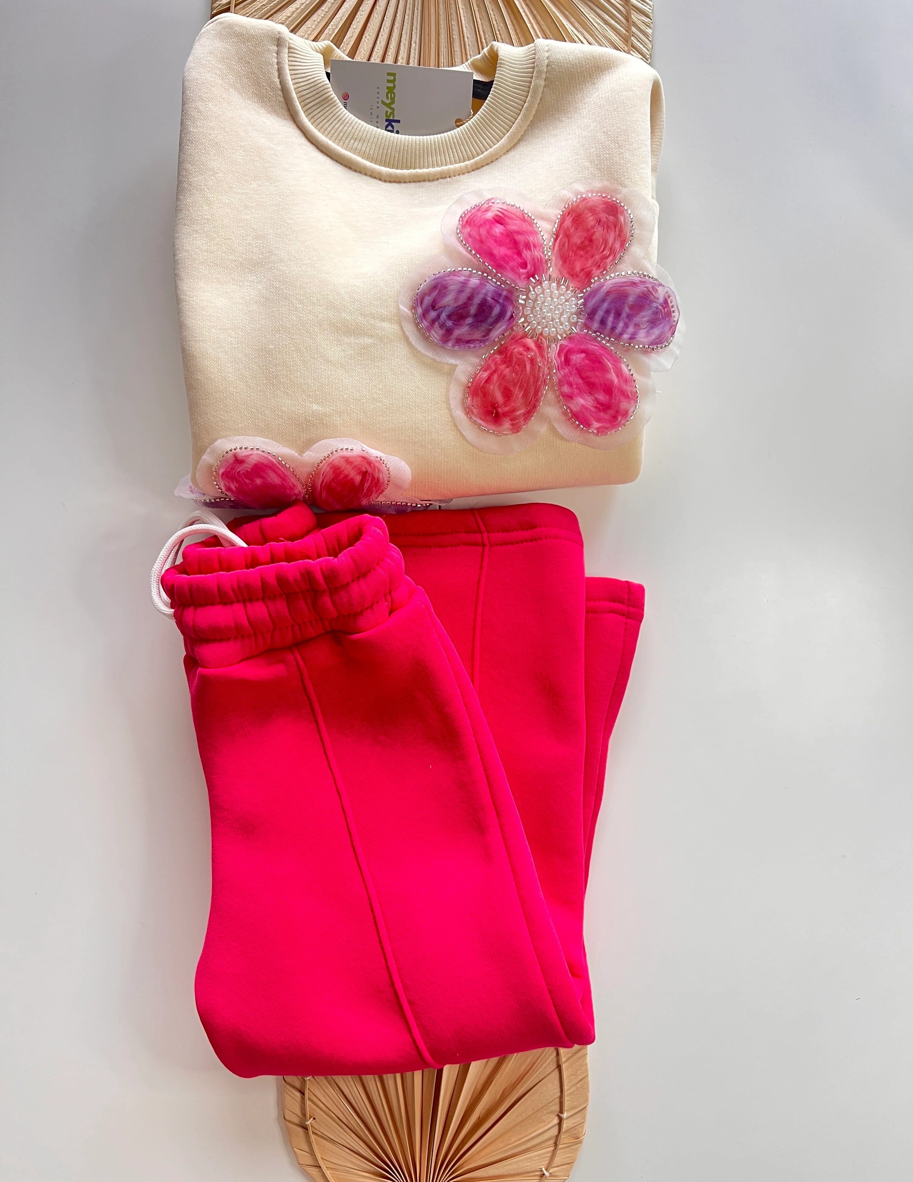 Renkli Çiçek Detaylı Şardonlu Kız Çocuk Takım