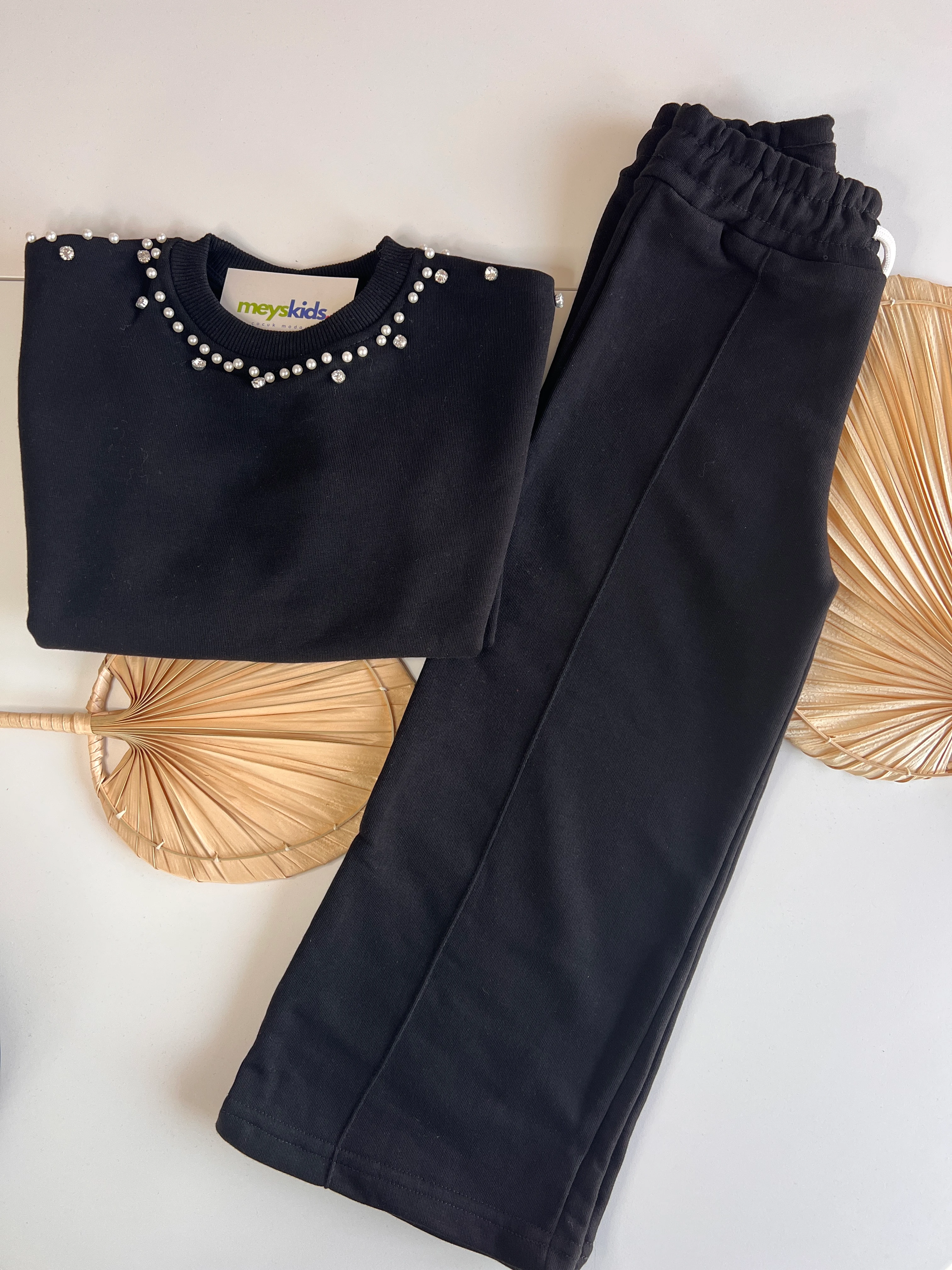 Yakası Taş Detaylı Kız Çocuk Takım 