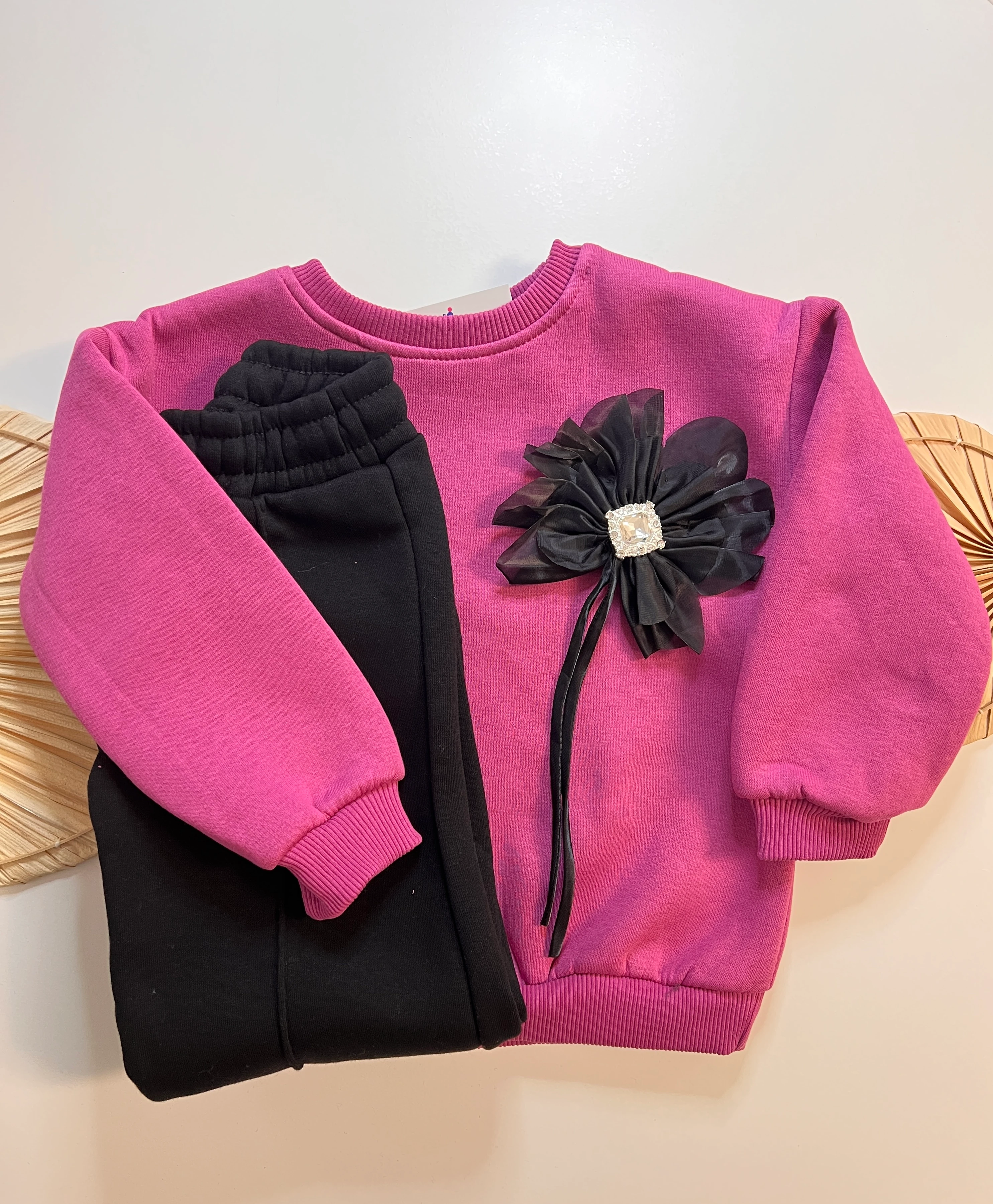 Siyah Çiçek Detaylı Şardonlu Kız Çocuk Takım 