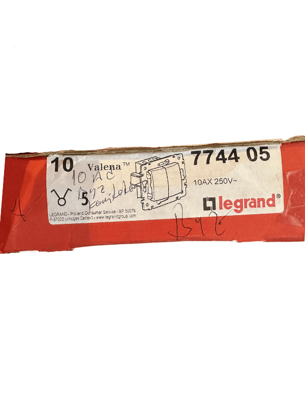 Legrand Valena 774405 Komütatör Beyaz (Çerçeve Dahil)