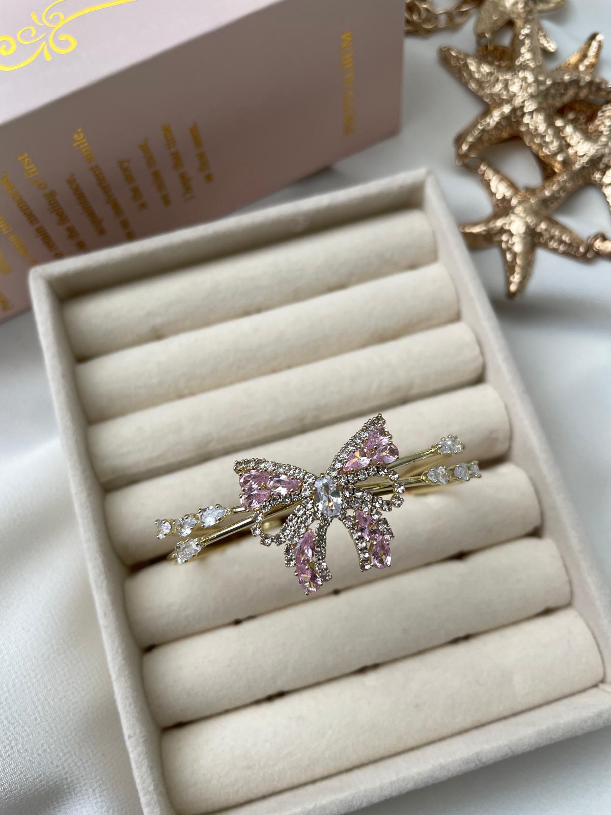 Pink Butterfly Kelepçe