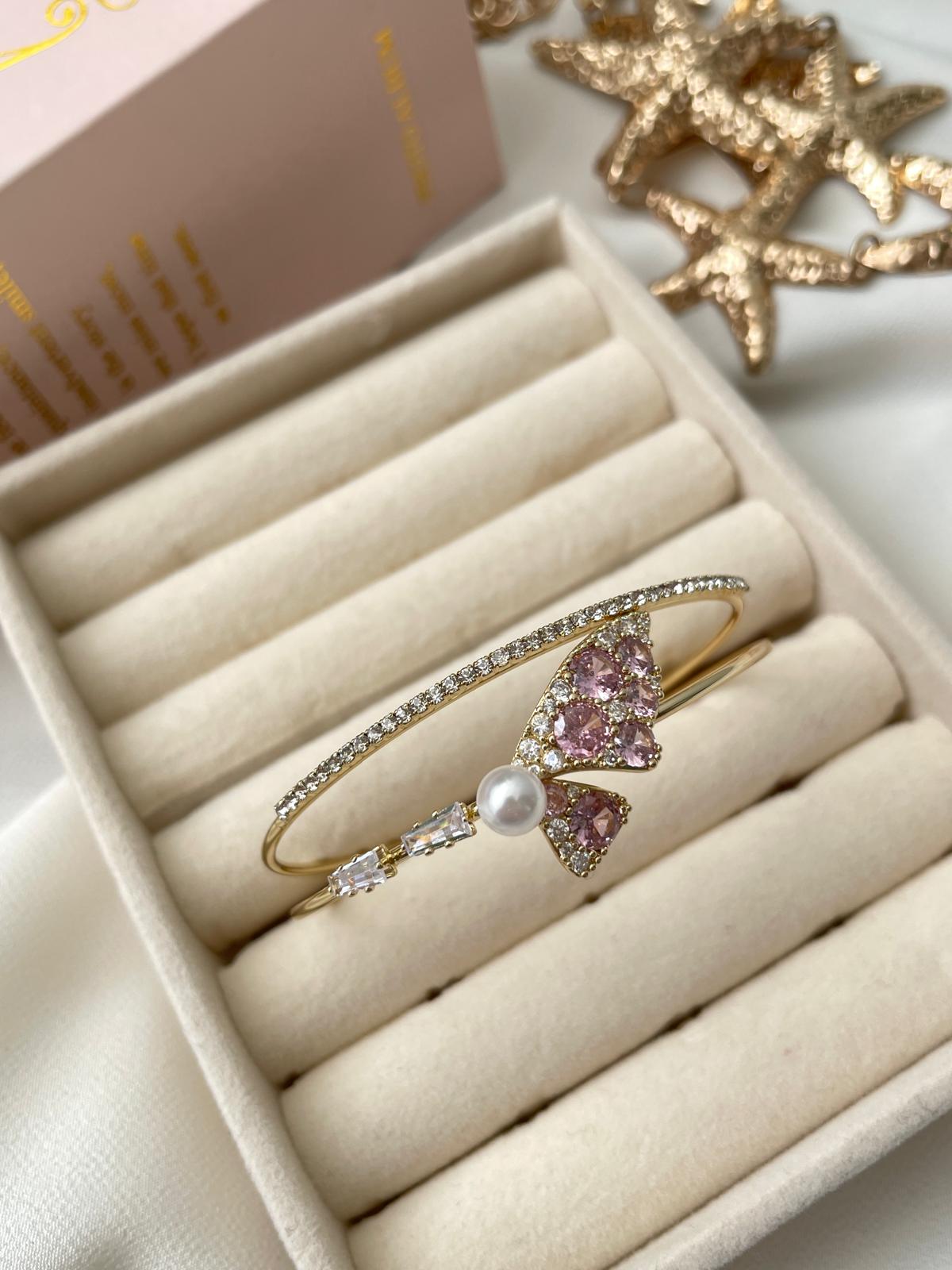 Pink Butterfly Kelepçe