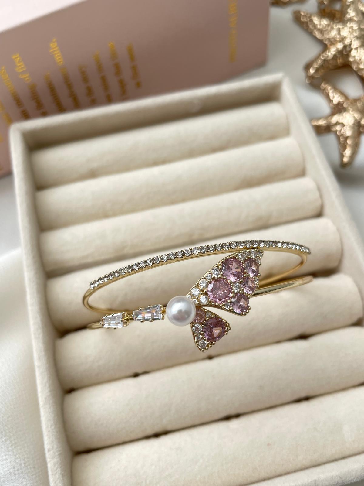 Pink Butterfly Kelepçe