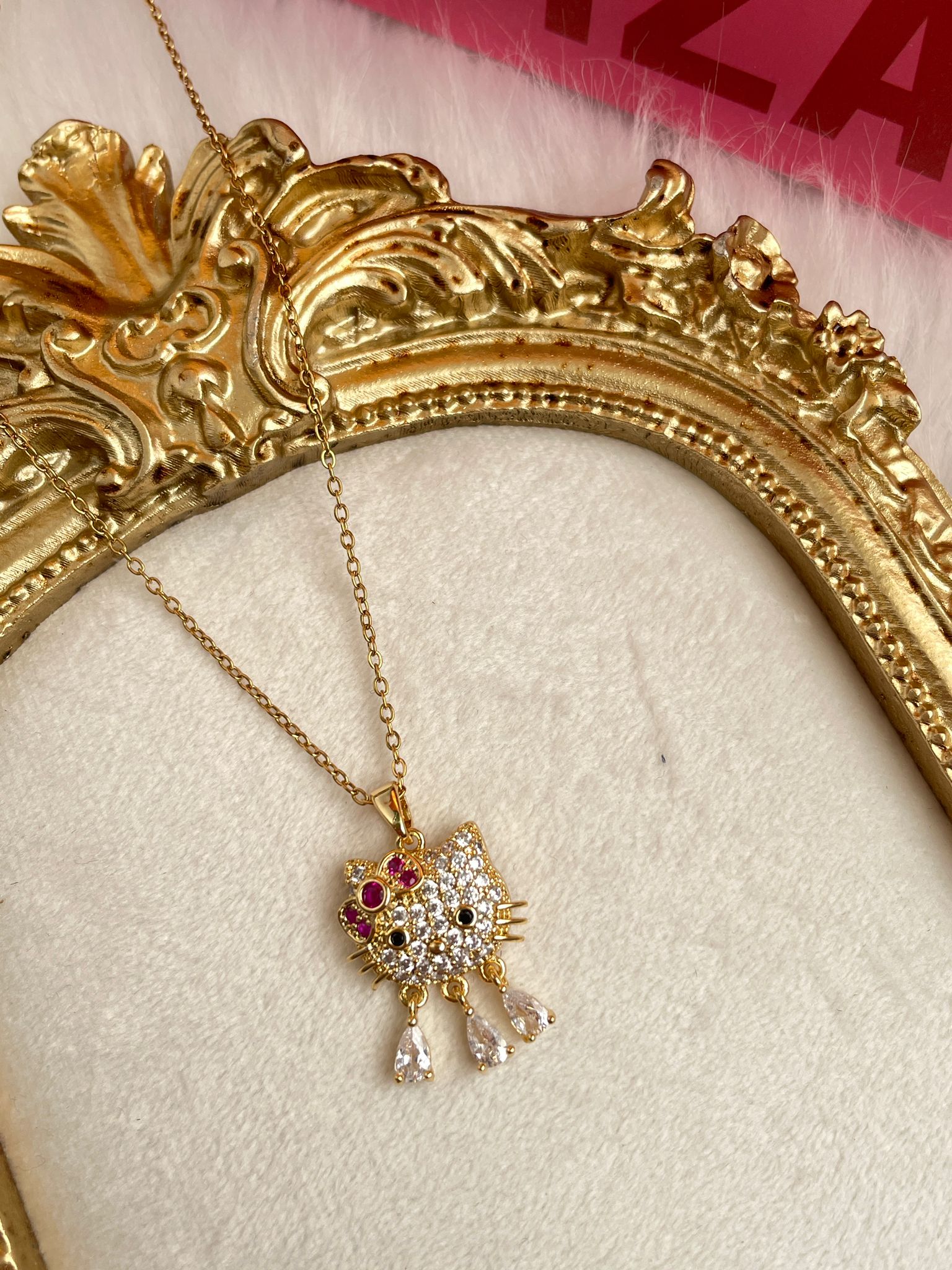 Cute Hello Kitty Kolye