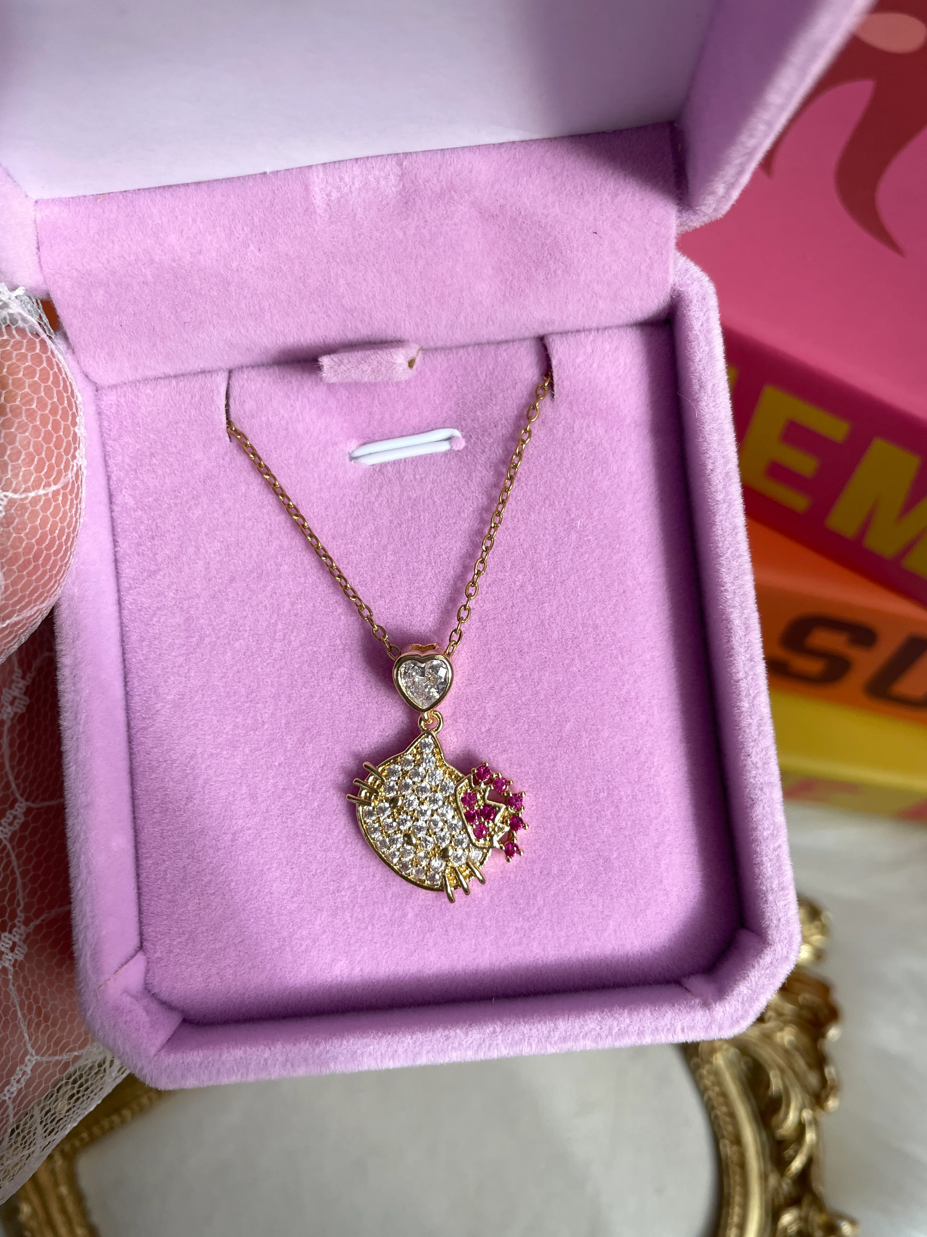 Heart Hello Kitty Kolye