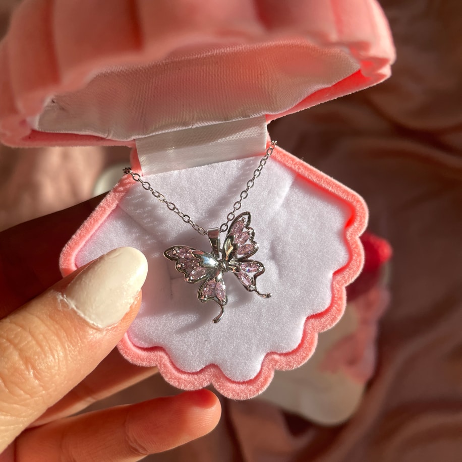 Pink Fly Kolye