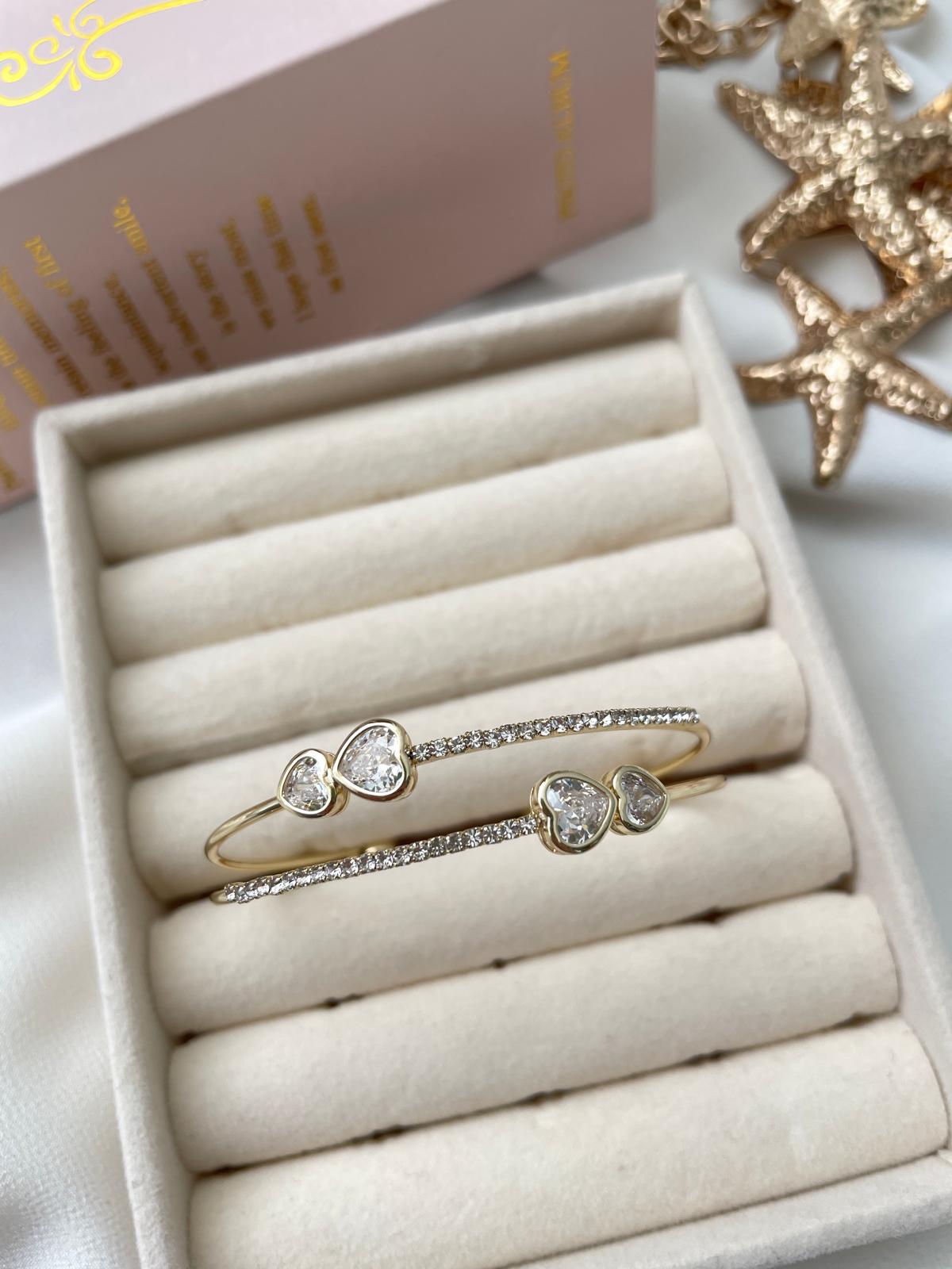 White Bloom Gold Kelepçe