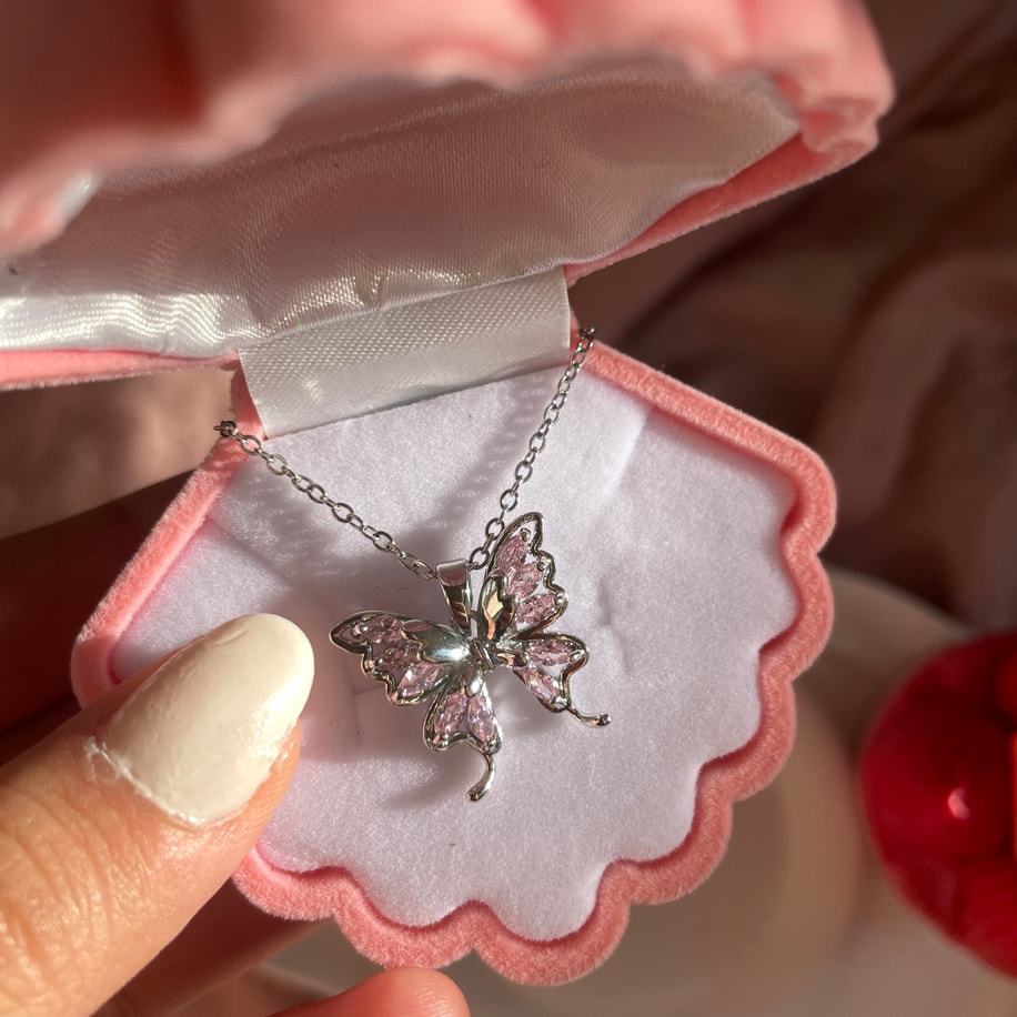 Pink Fly Kolye