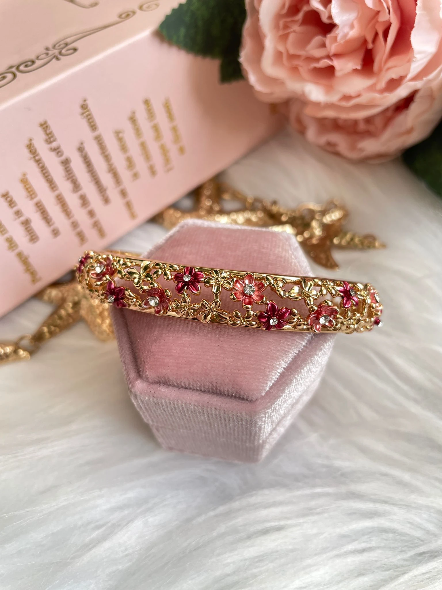 Red Dream Saten Mineli Kelepçe