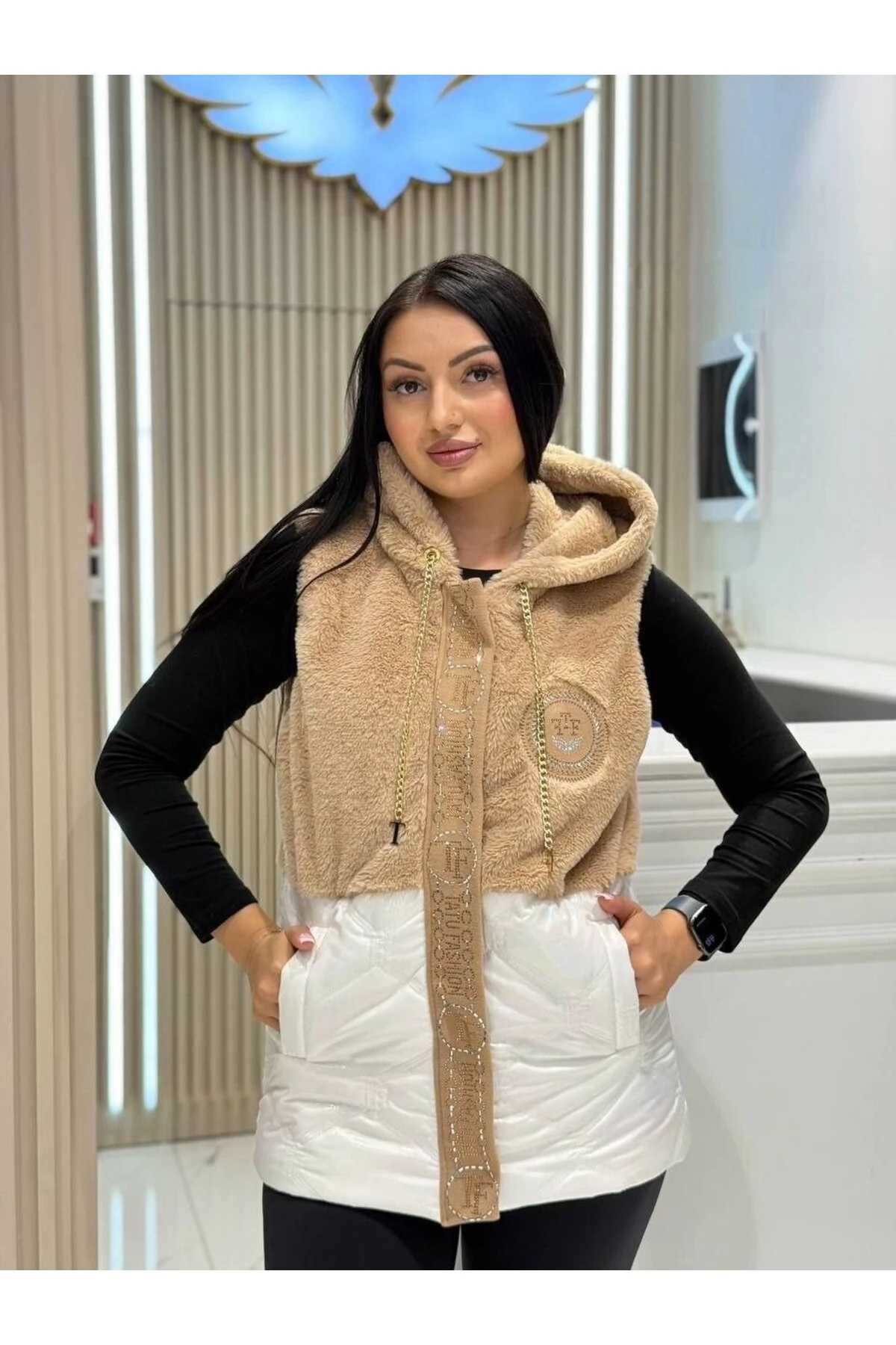 Kadın Kaliteli Üst Tarafı Kürk Dokulu Alt Tarafı Kapitone Kumaş Detaylı Yelek