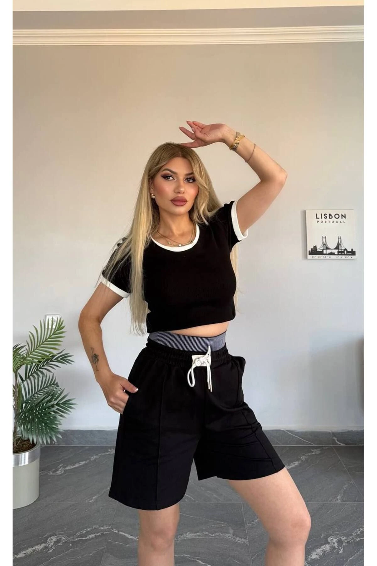 Kadın Yeni Sezon Üst İkili Görünüm Kaşkorse Kumaş Şort Yüksek Bel Takım