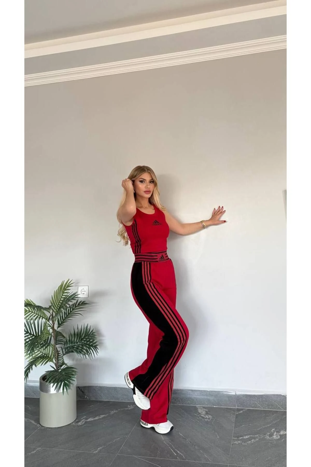 Kadın Yeni Sezon Sıfır Kol Bel Geniş Lastikli 2 İplik Kompakt kumaş Licralı Takım