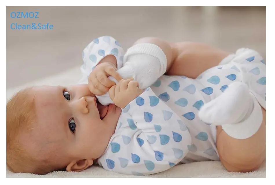 Mutlu bir Ozmoz Clean&Safe bebeği