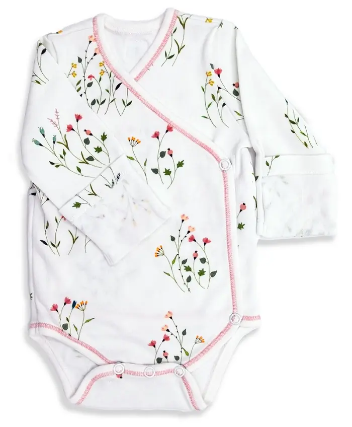 Clean&Safe kruvaze body, ön tarafı iki kat, komple açılabilir, bebeği bir zarf gibi sarar.