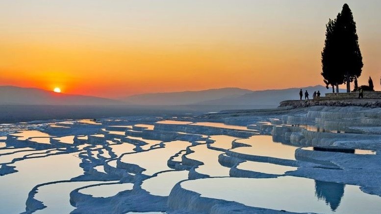 Pamukkale kışın da güzellikler sunar...