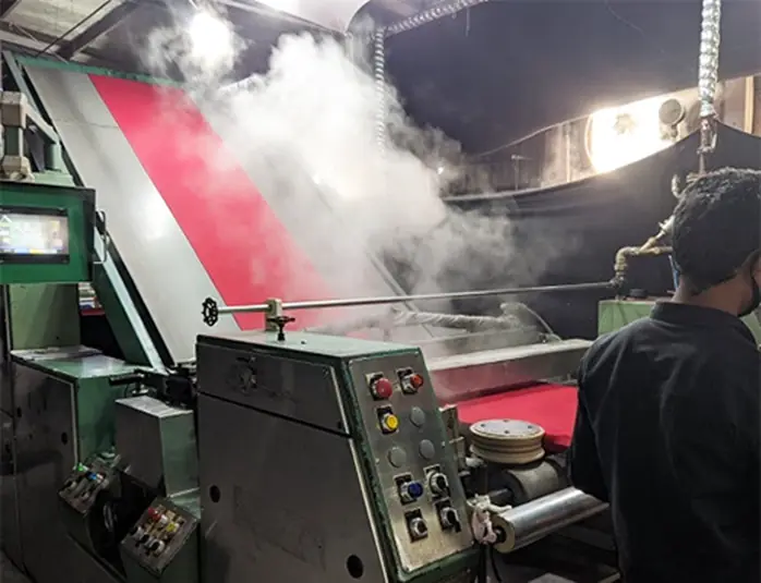 Kumaş yapım (boyama) aşaması, en çok kimyasalın kullanıldığı noktadır.