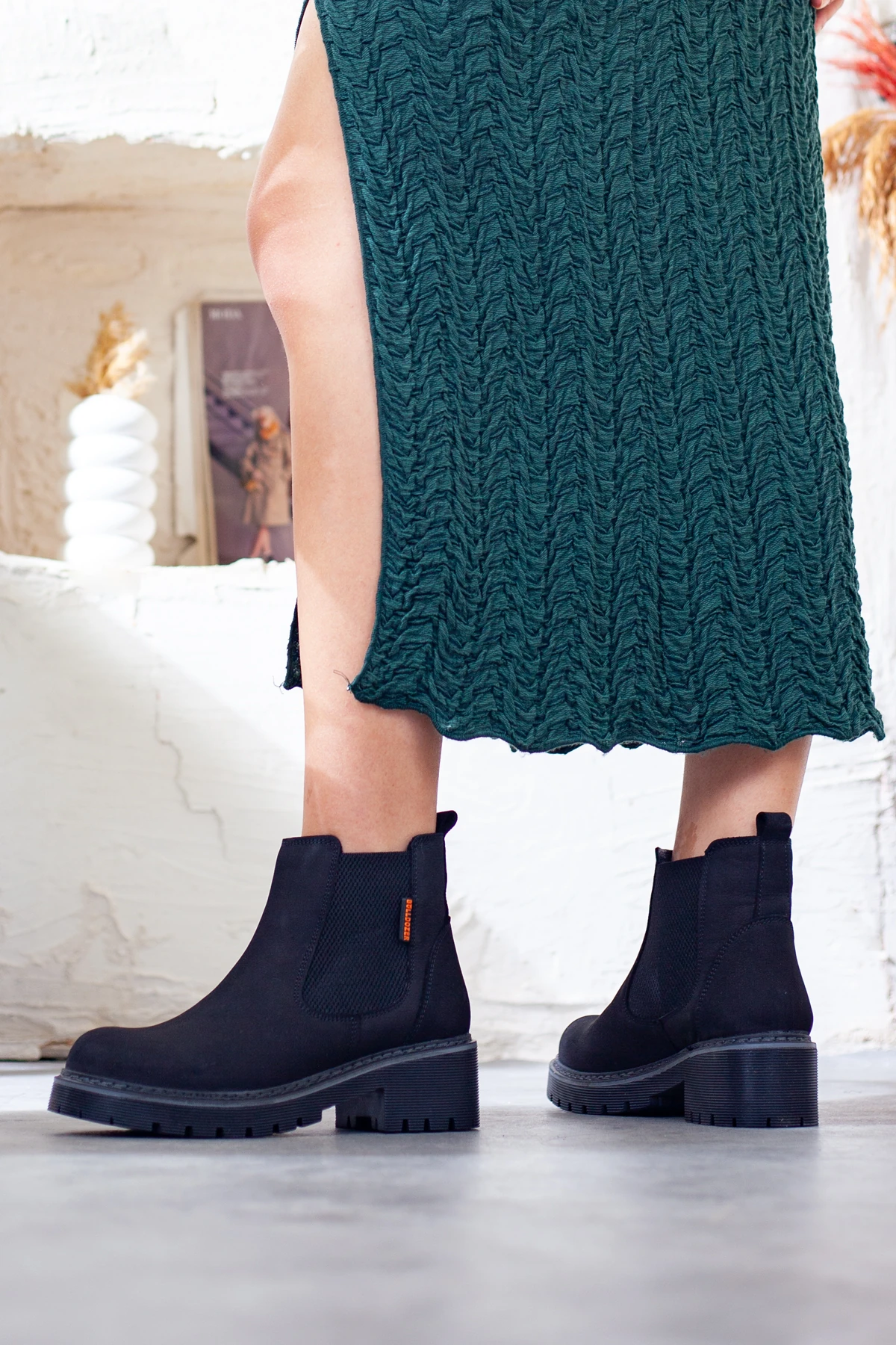 Kadın Hakiki Deri Yanı Lastikli Günlük Bot