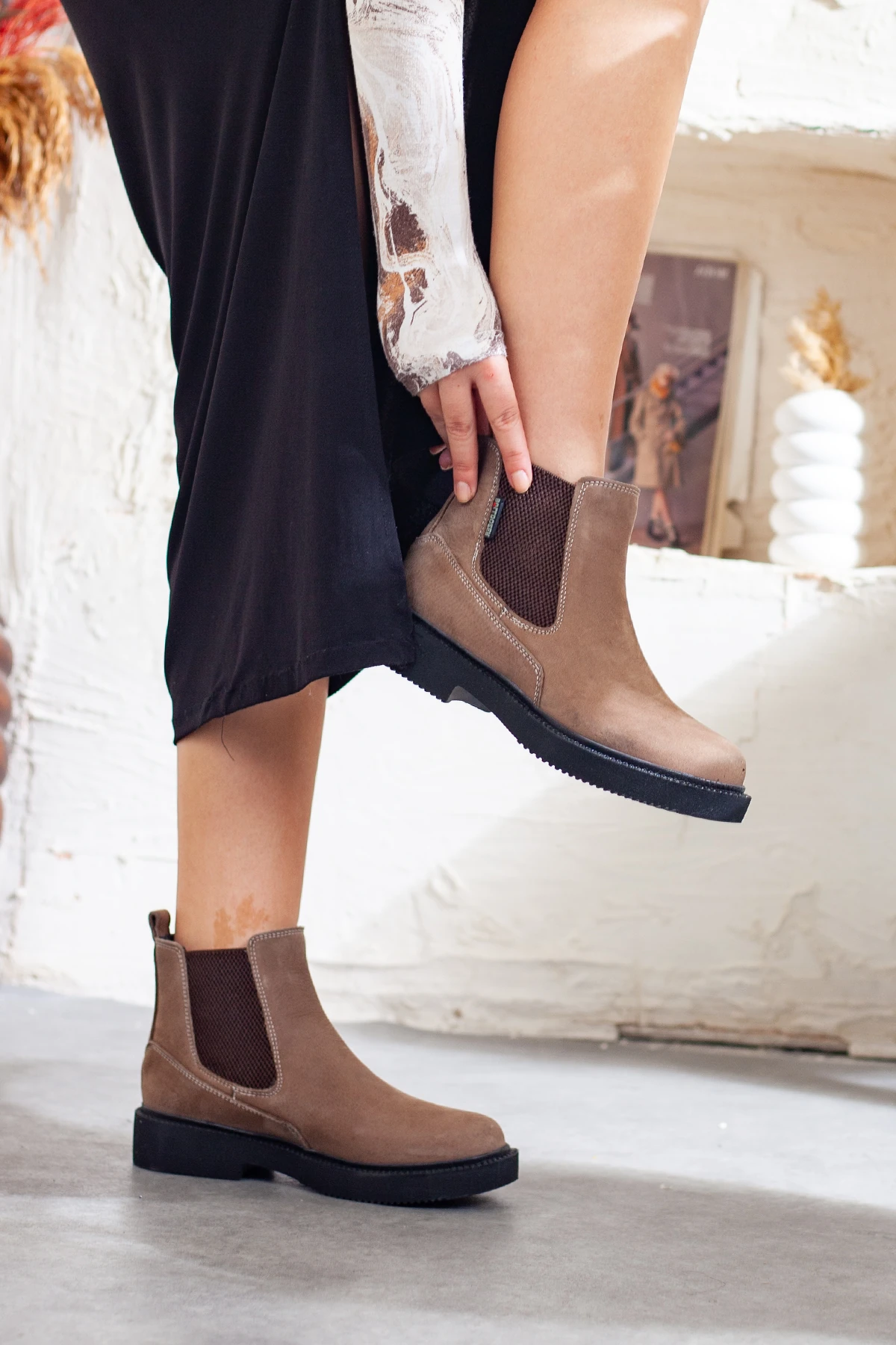 Kadın Hakiki Deri Yanı Lastikli Günlük Bot