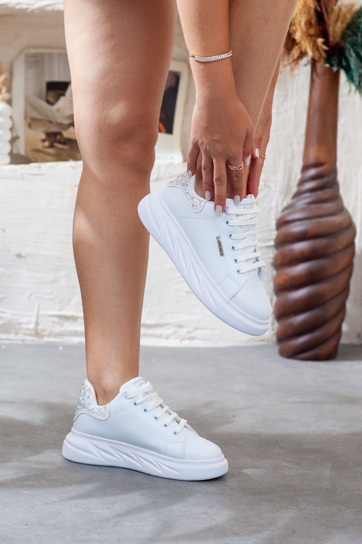 Kadın Yüksek Tabanlı Beyaz Sneaker