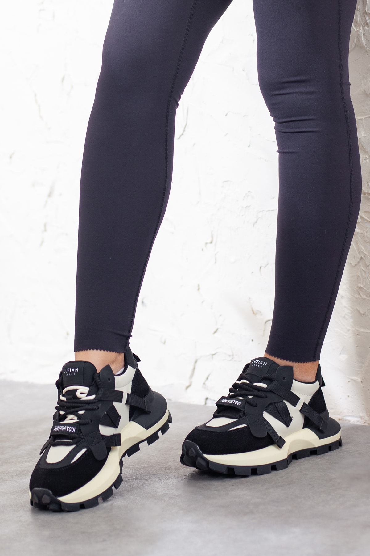 Kadın Kalın Tabanlı Kaymaz Taban Sneaker