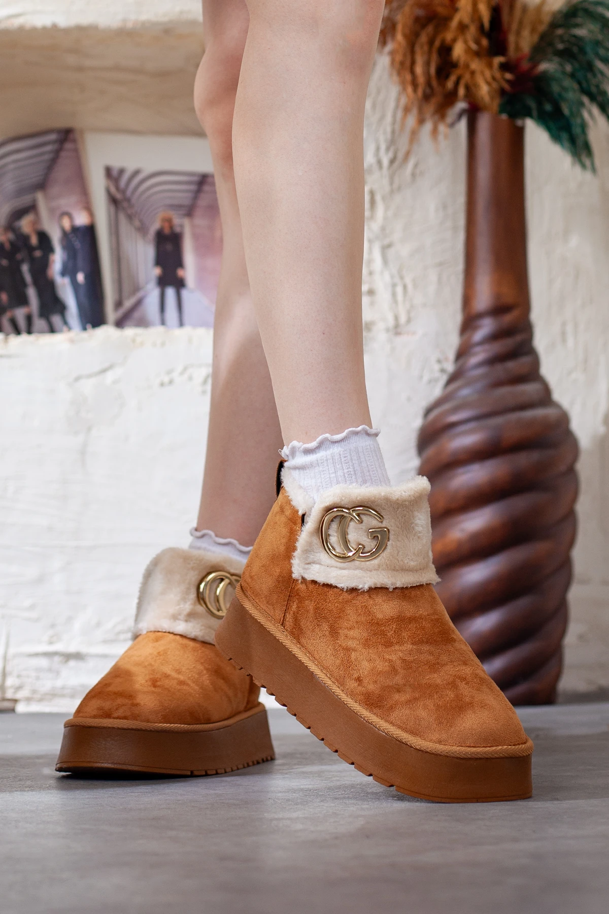 Kadın İçi Mifyonlu Ekstra Rahat ve Hafif Günlük Bot