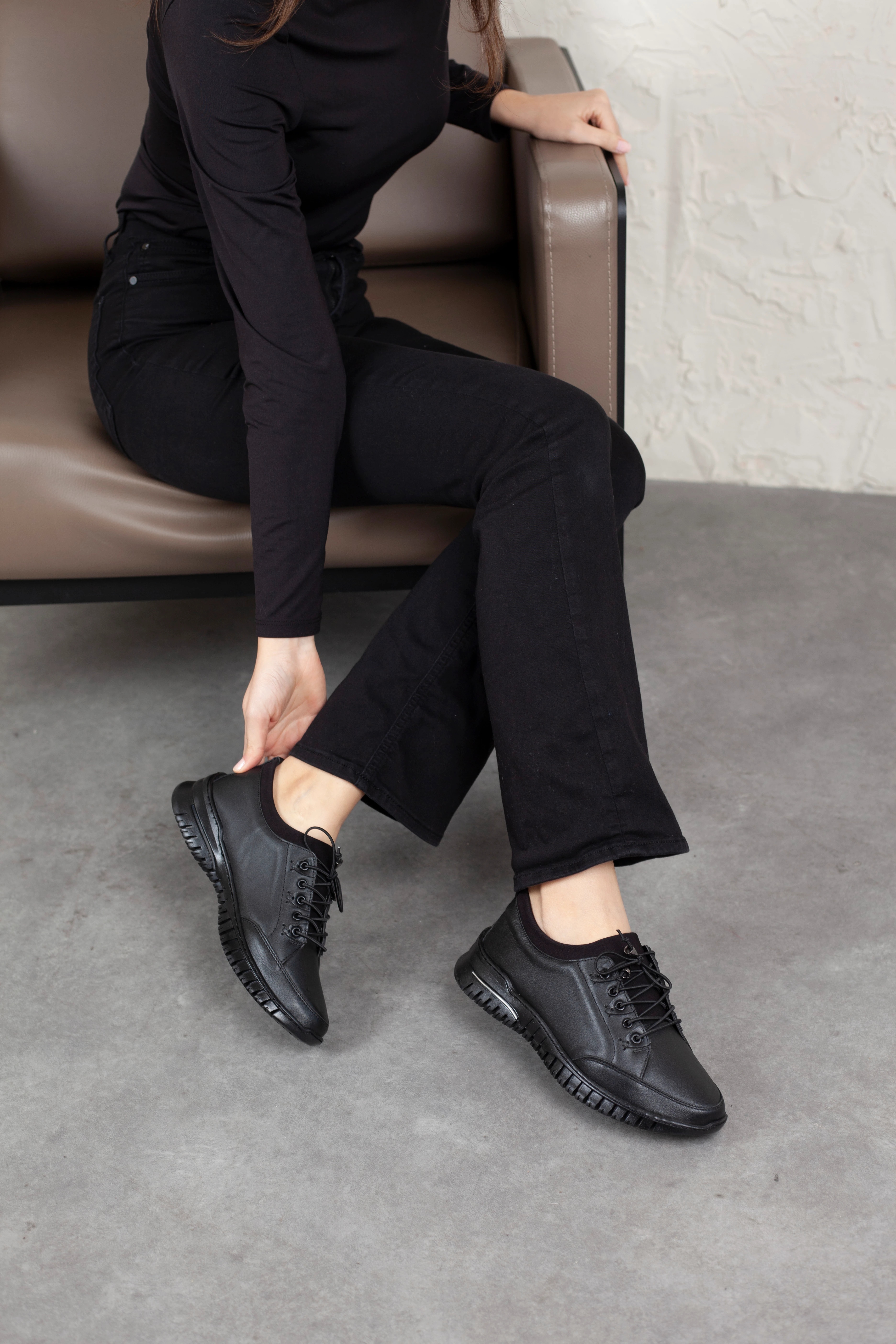 Kadın Hakiki Deri Elastik Bağcıklı ve Rahat Günlük Ayakkabı