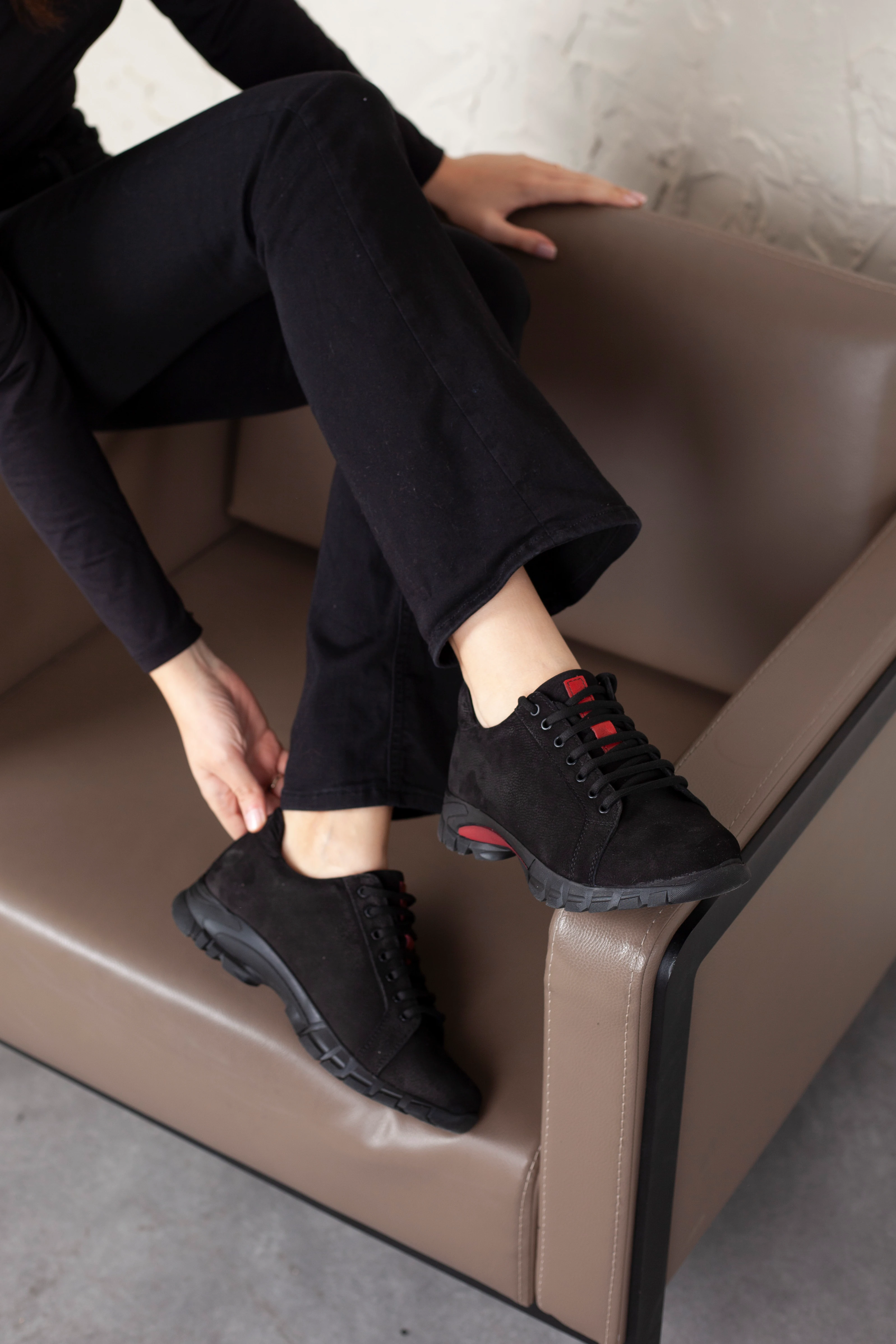 Kadın Hakiki Deri Bağcıklı Rahat ve Yumuşak Nubuk Ayakkabı