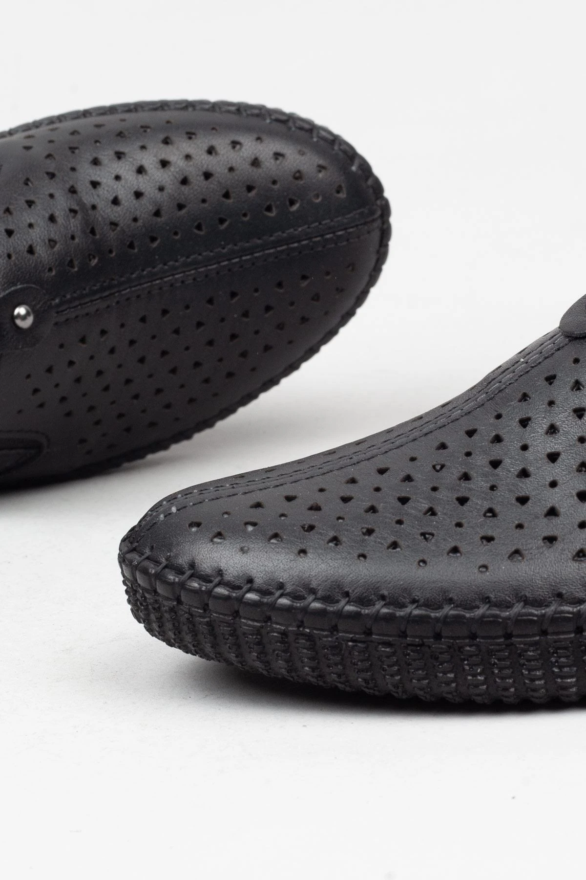 Kadın Ekstra Esnek Ve Hafif Siyah Hakiki Deri Ortopedik Ayakkabı