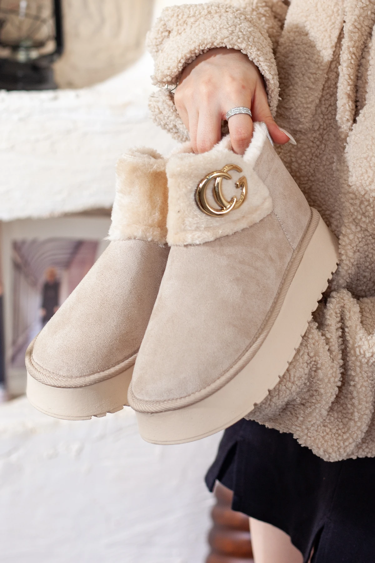 Kadın İçi Mifyonlu Ekstra Rahat ve Hafif Günlük Bot