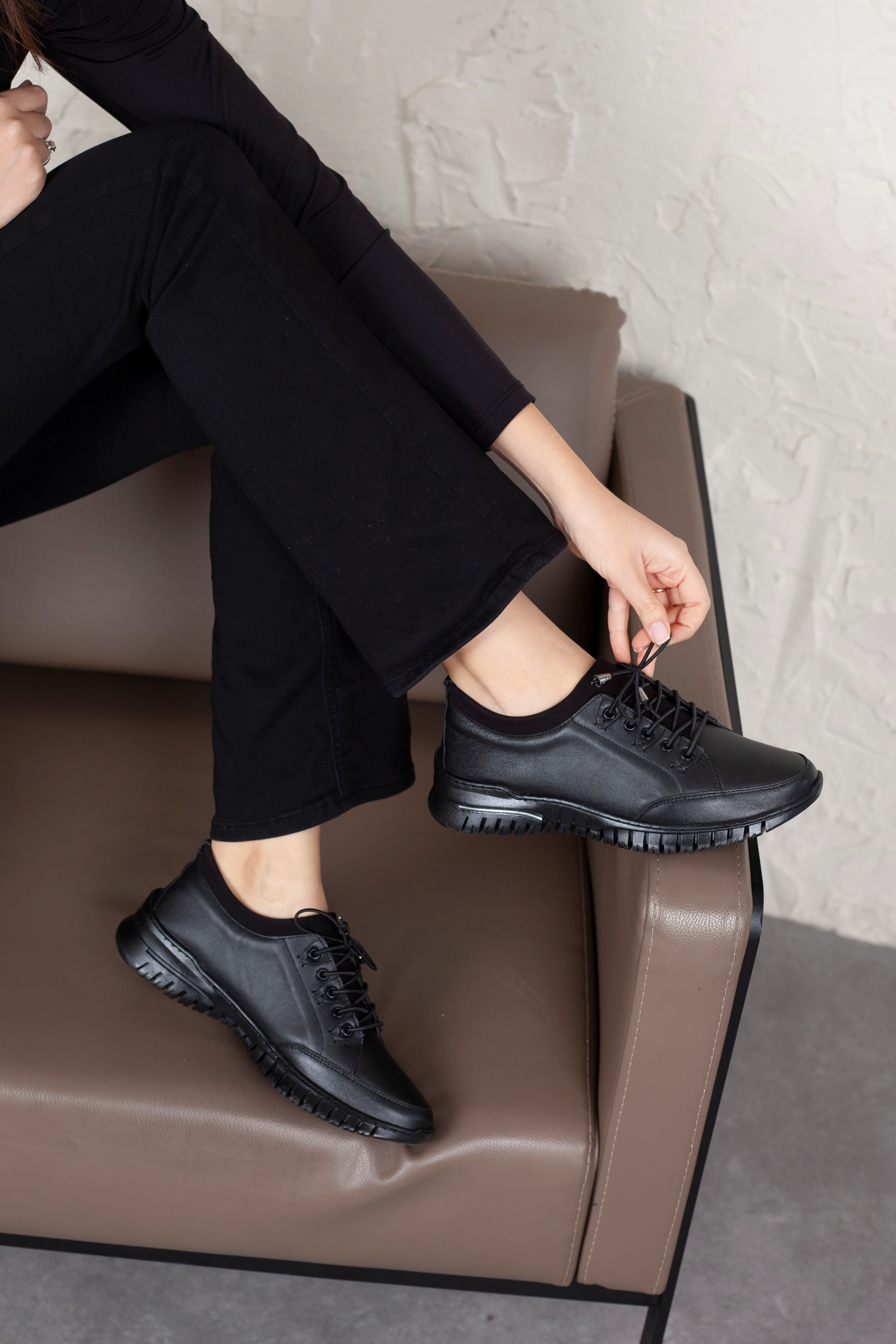 Kadın Hakiki Deri Elastik Bağcıklı ve Rahat Günlük Ayakkabı