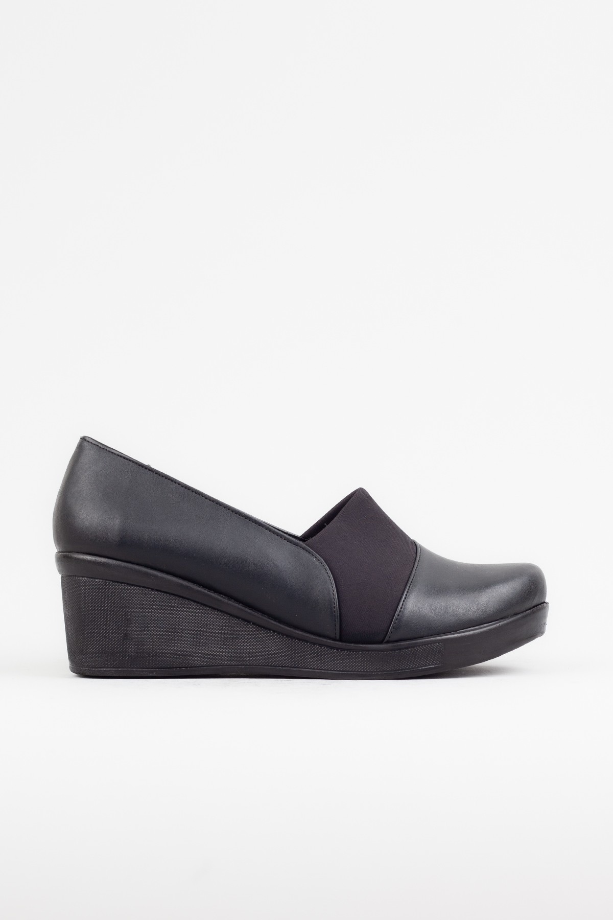 Kadın Siyah Renk Dolgu Topuklu Ayakkabı
