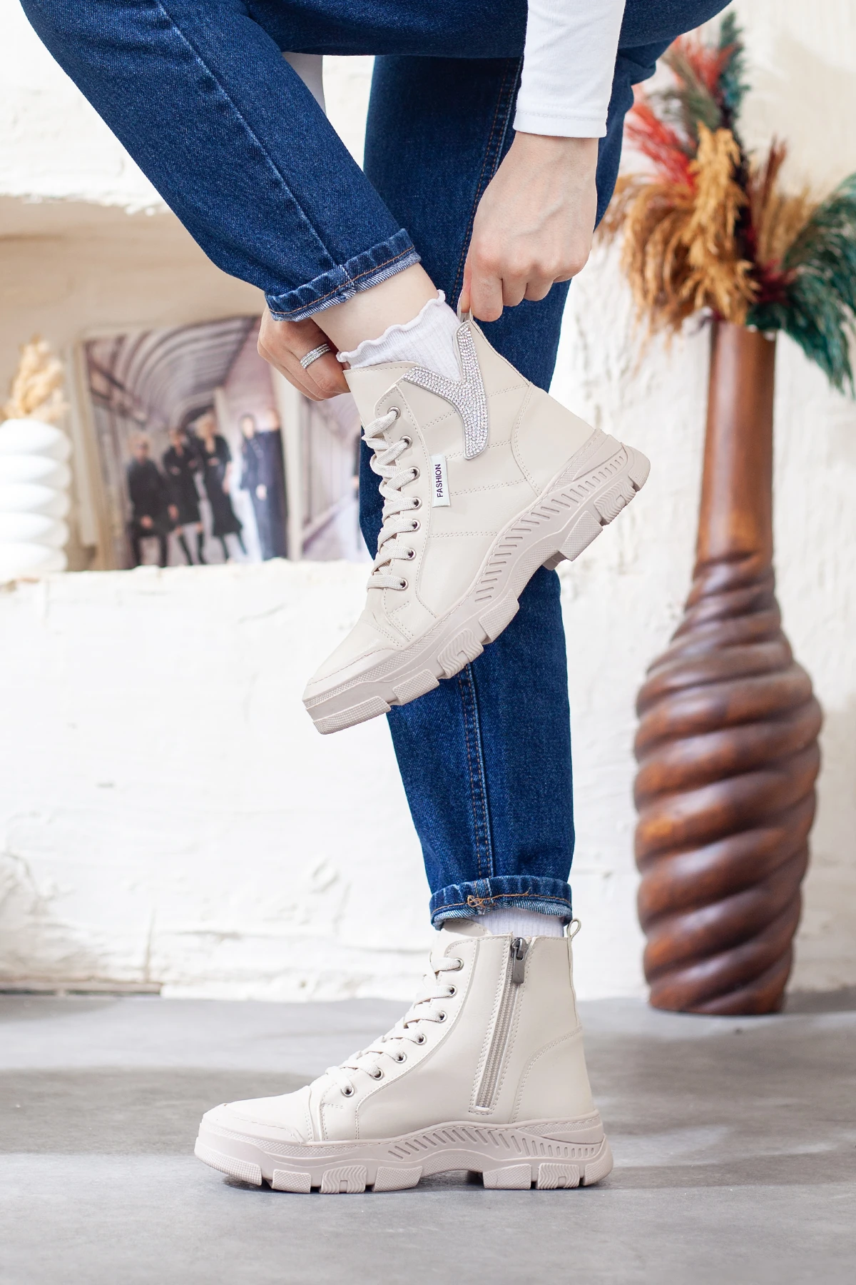 Kadın Yandan Fermuarlı Bağcıklı Günlük Bot